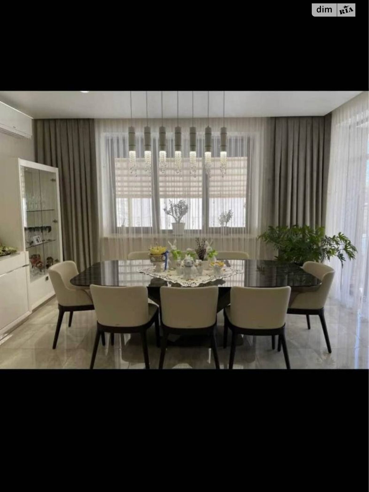 двухэтажный дом с гаражом, 17 кв. м, кирпич. Продажа в Володимире район Владимир-Волынский фото 1