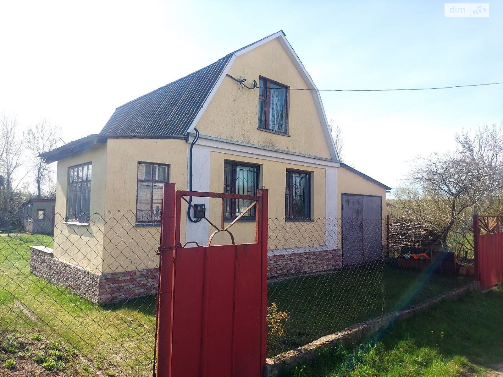 двухэтажный дом, 44 кв. м, кирпич. Продажа в Вольске фото 1 двухэтажный дом, 44 кв. м, кирпич. Продажа в Вольске фото 1