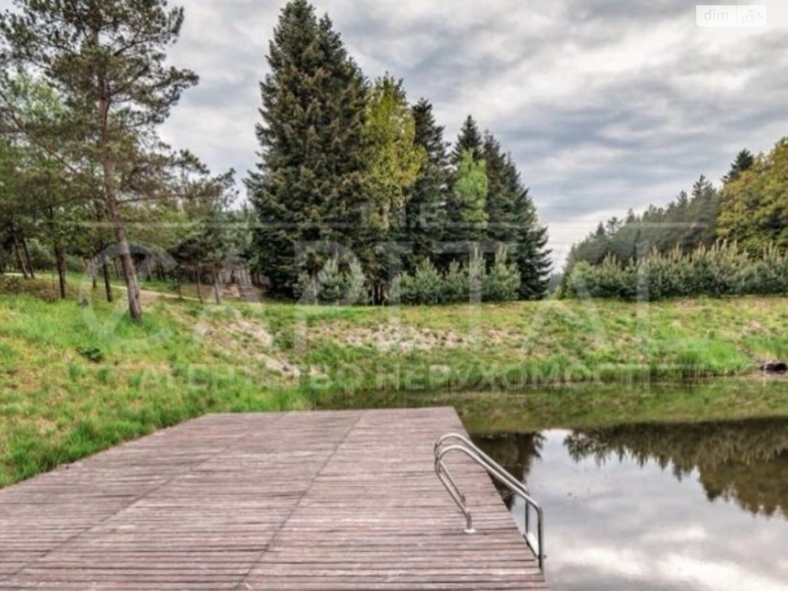 трехэтажный дом с ремонтом, 2500 кв. м, кирпич. Продажа в Воле-Задеревацкой фото 1 трехэтажный дом с ремонтом, 2500 кв. м, кирпич. Продажа в Воле-Задеревацкой фото 1