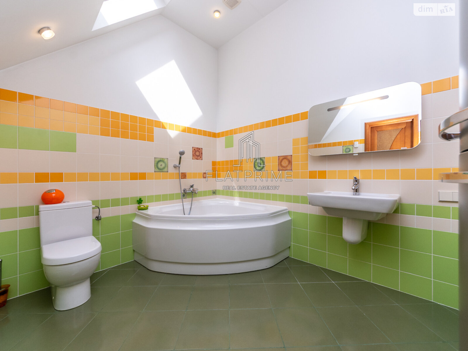 двоповерховий будинок з верандою, 265 кв. м, кирпич. Продаж у Воронькові фото 1