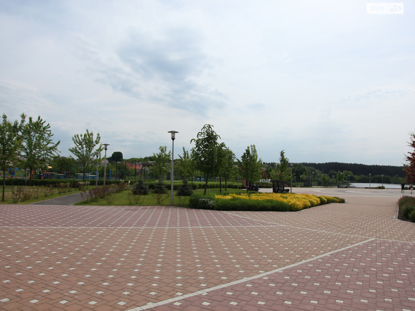 одноэтажный дом, 100 кв. м, кирпич. Продажа в Ворзеле фото 1 одноэтажный дом, 100 кв. м, кирпич. Продажа в Ворзеле фото 1