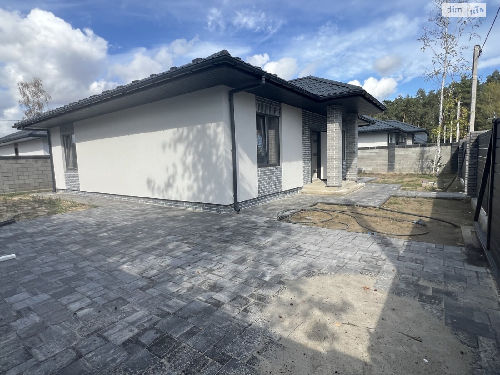 одноэтажный дом, 100 кв. м, кирпич. Продажа в Ворзеле фото 1 одноэтажный дом, 100 кв. м, кирпич. Продажа в Ворзеле фото 1