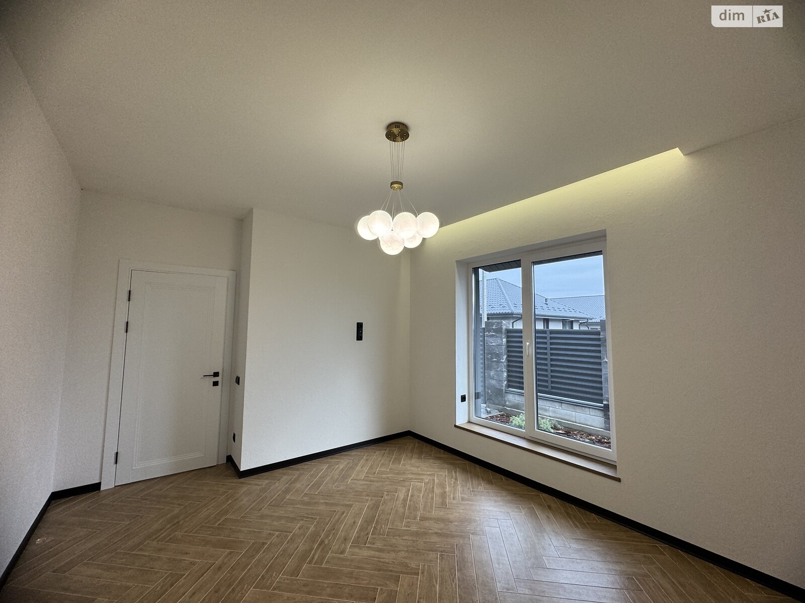 одноэтажный дом с верандой, 100 кв. м, кирпич. Продажа в Ворзеле фото 1