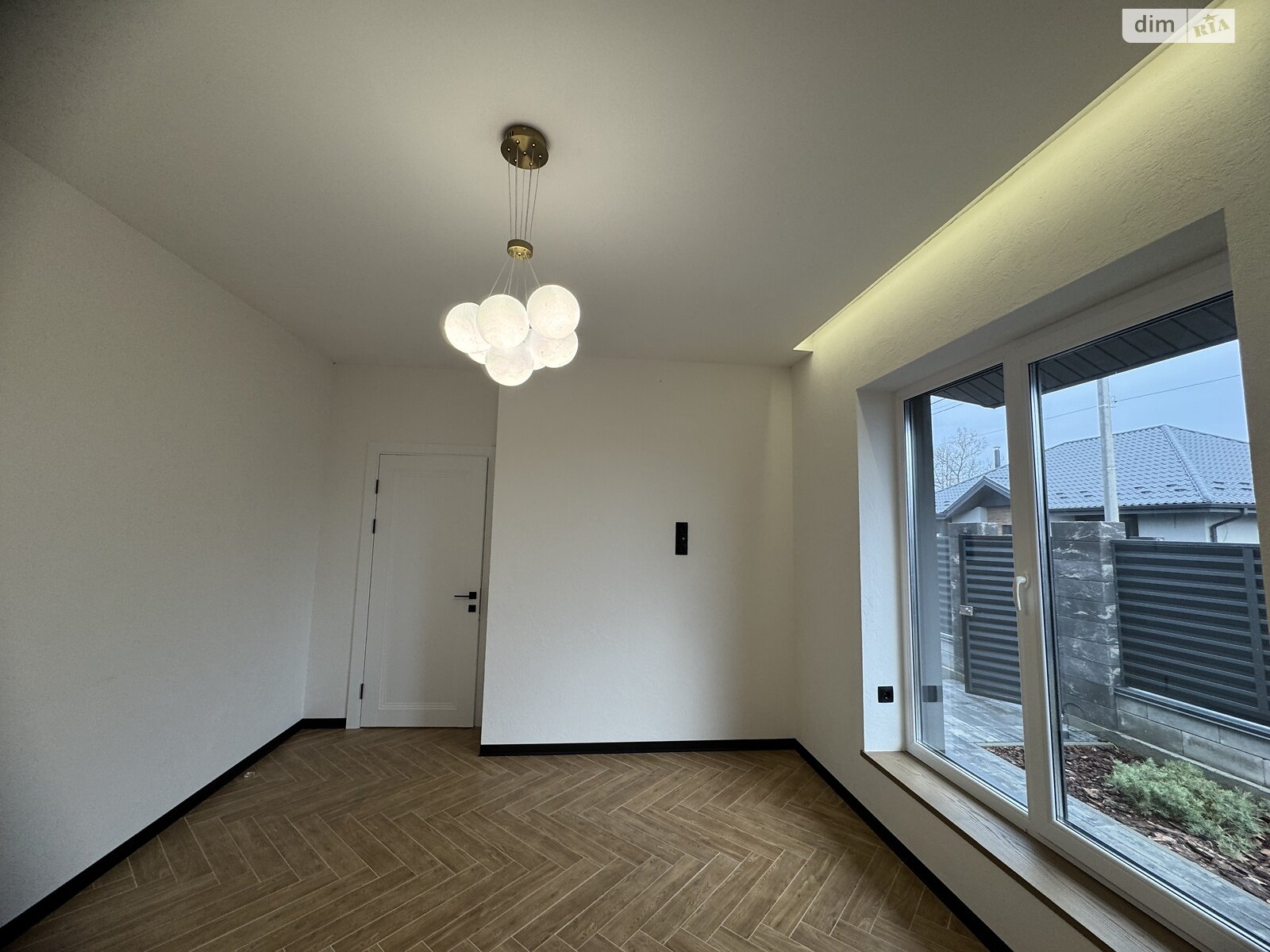 одноэтажный дом с верандой, 100 кв. м, кирпич. Продажа в Ворзеле фото 1