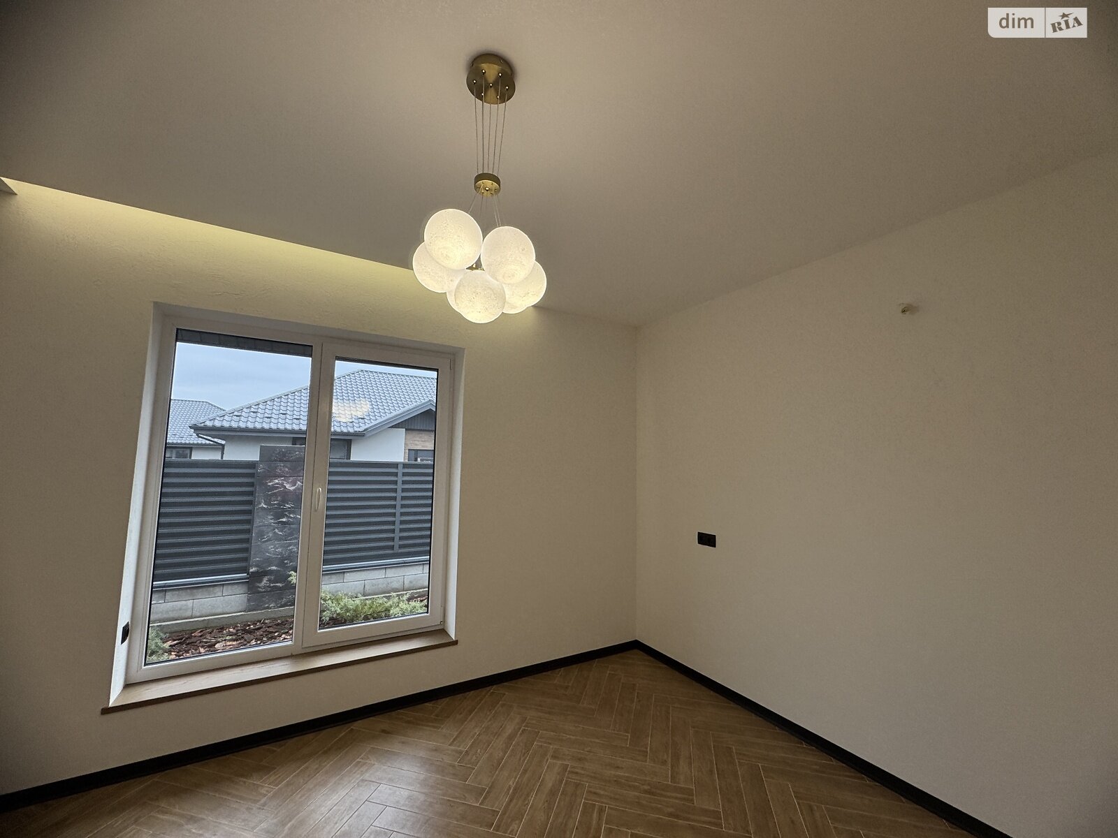 одноэтажный дом с верандой, 100 кв. м, кирпич. Продажа в Ворзеле фото 1