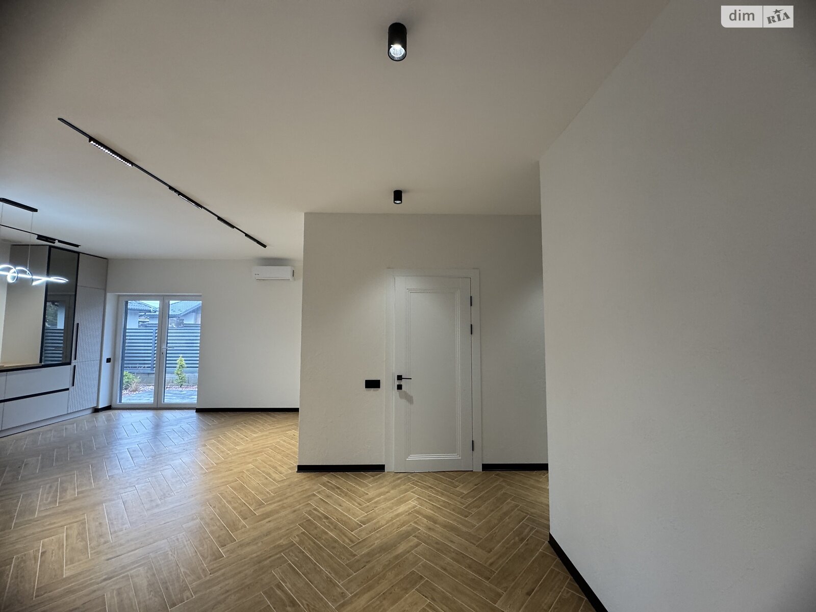 одноэтажный дом с верандой, 100 кв. м, кирпич. Продажа в Ворзеле фото 1