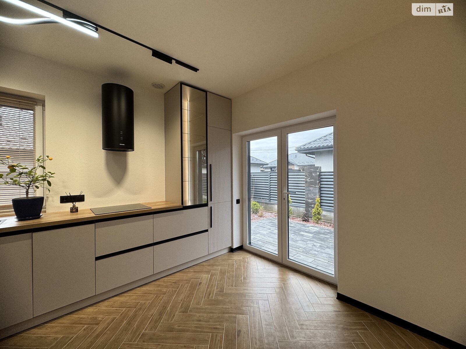 одноэтажный дом с верандой, 100 кв. м, кирпич. Продажа в Ворзеле фото 1