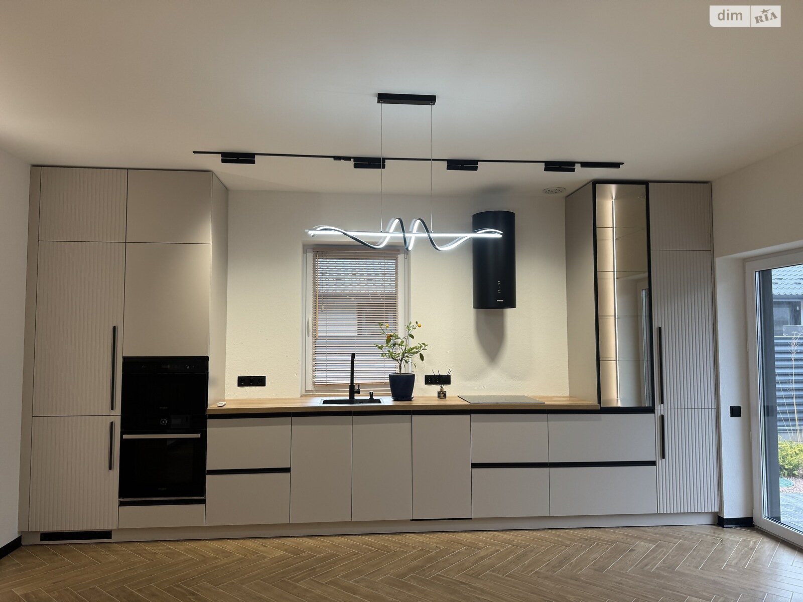 одноэтажный дом с верандой, 100 кв. м, кирпич. Продажа в Ворзеле фото 1