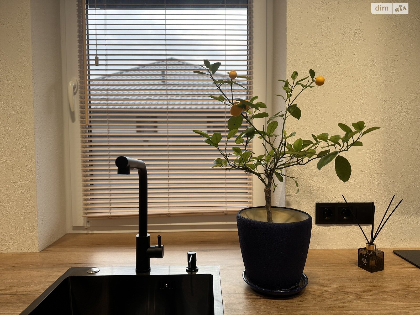 одноэтажный дом с верандой, 100 кв. м, кирпич. Продажа в Ворзеле фото 1