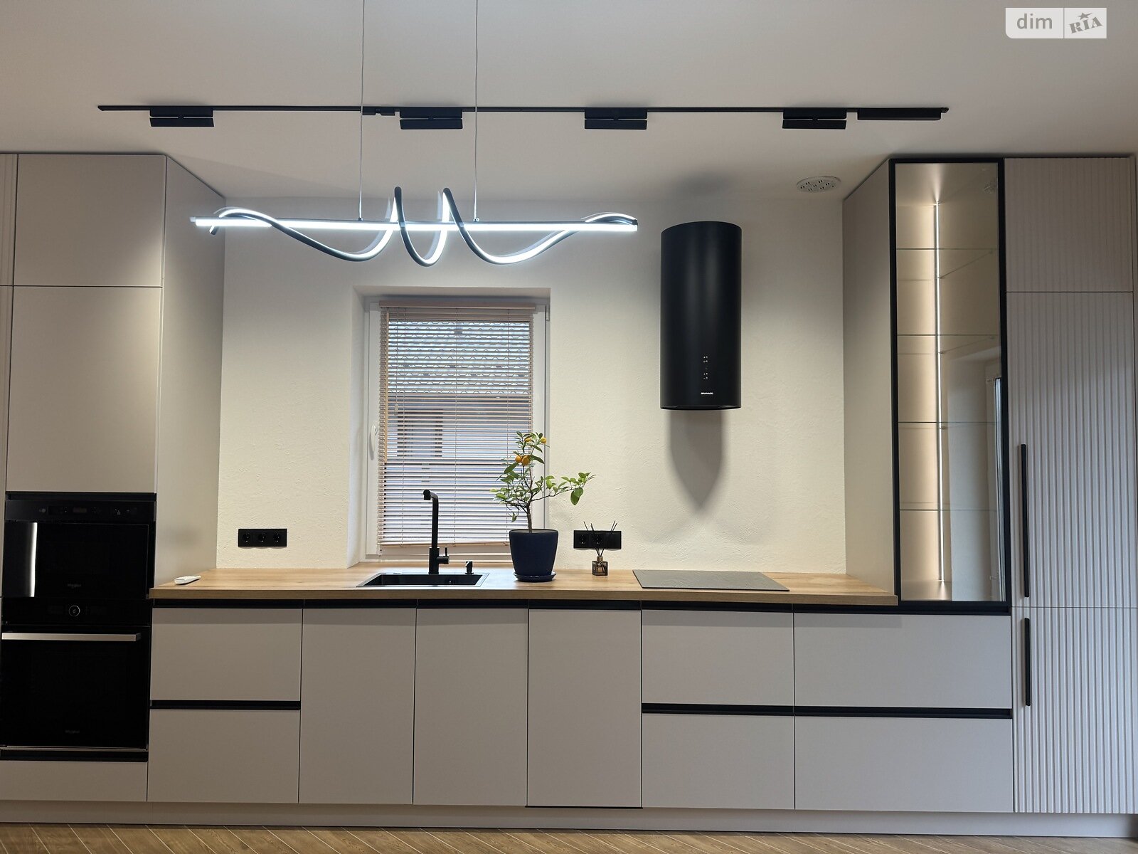 одноэтажный дом с верандой, 100 кв. м, кирпич. Продажа в Ворзеле фото 1