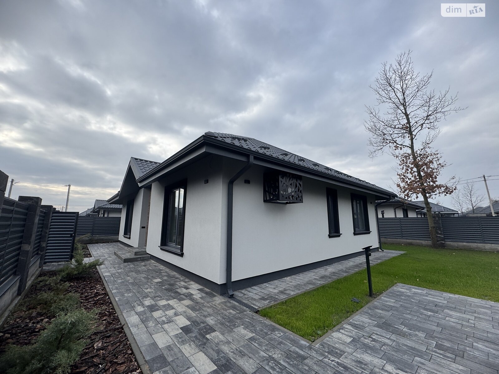 одноэтажный дом с верандой, 100 кв. м, кирпич. Продажа в Ворзеле фото 1