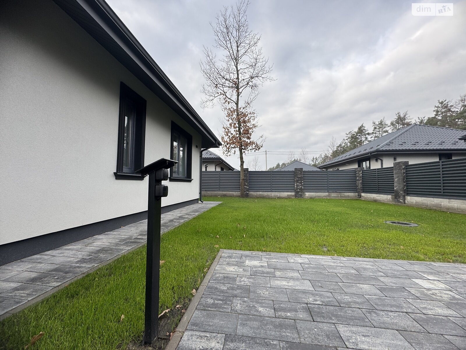 одноэтажный дом с верандой, 100 кв. м, кирпич. Продажа в Ворзеле фото 1