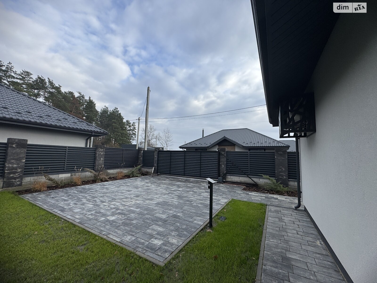 одноэтажный дом с верандой, 100 кв. м, кирпич. Продажа в Ворзеле фото 1