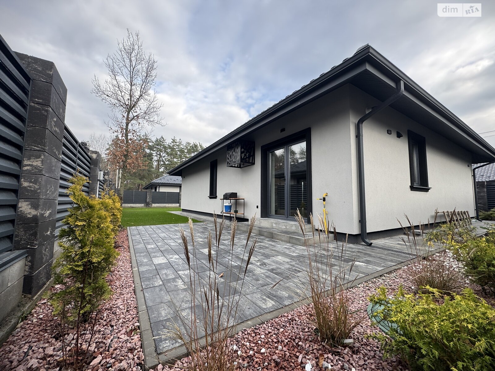 одноэтажный дом с верандой, 100 кв. м, кирпич. Продажа в Ворзеле фото 1