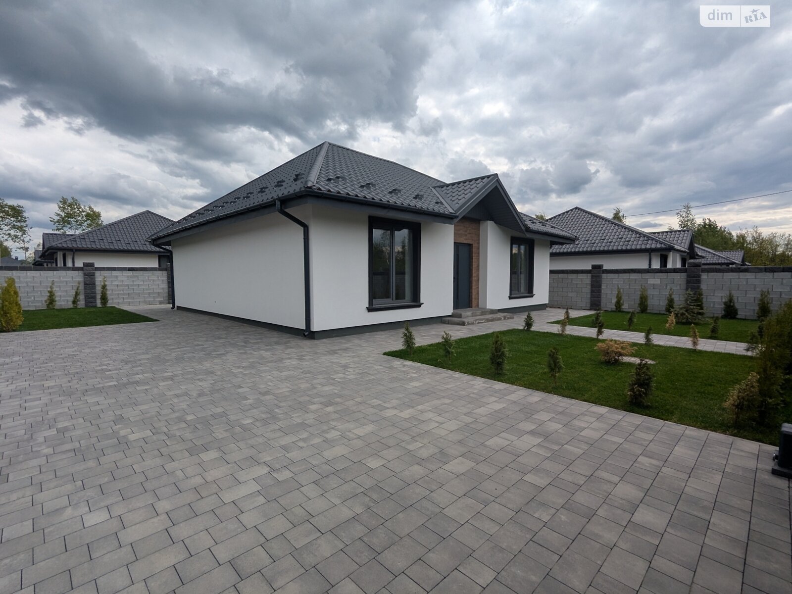 одноповерховий будинок з ремонтом, 98 кв. м, кирпич. Продаж у Ворзелі фото 1 одноповерховий будинок з ремонтом, 98 кв. м, кирпич. Продаж у Ворзелі фото 1