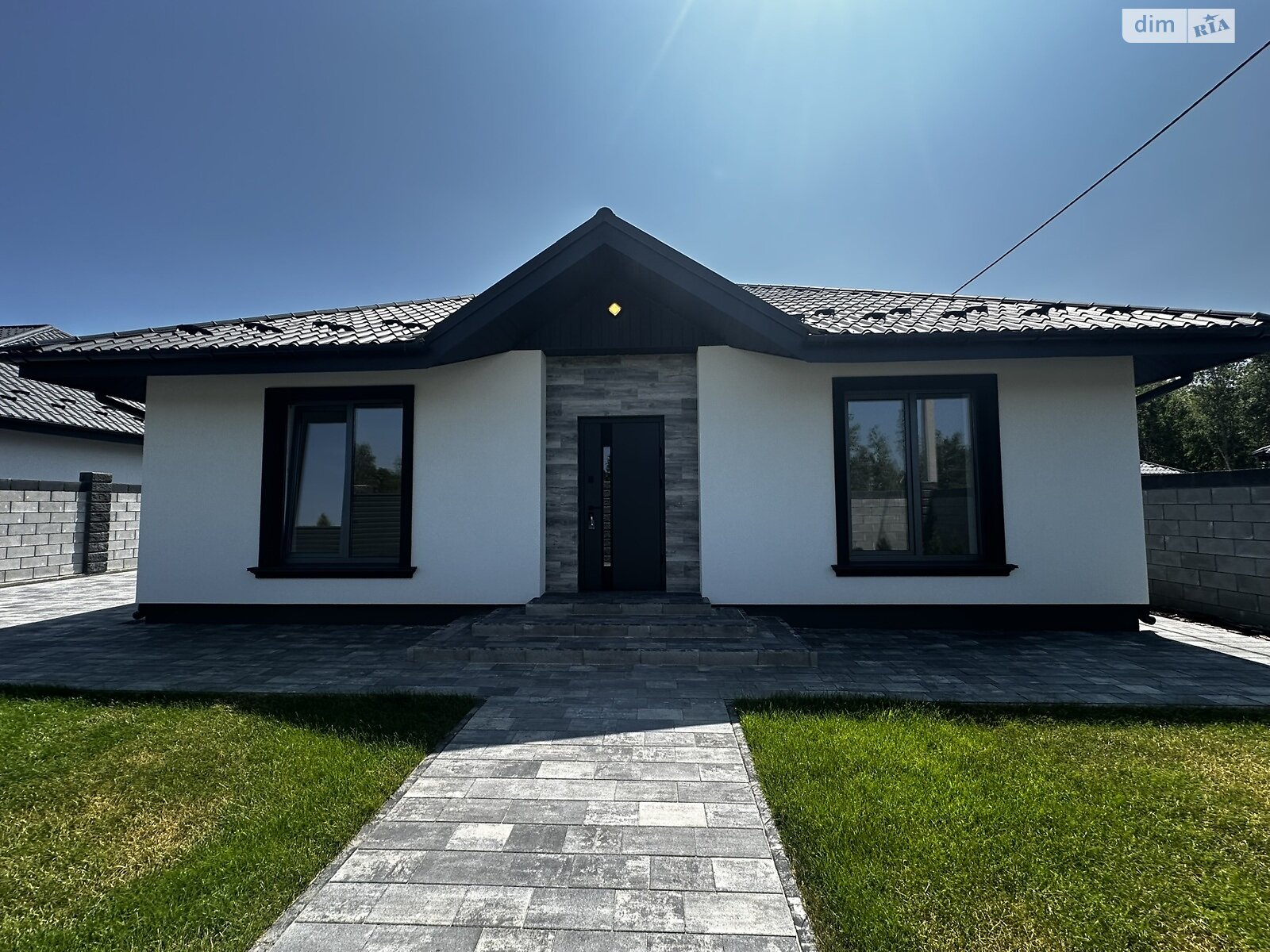 одноэтажный дом с отоплением, 100 кв. м, газобетон. Продажа в Ворзеле фото 1 одноэтажный дом с отоплением, 100 кв. м, газобетон. Продажа в Ворзеле фото 1