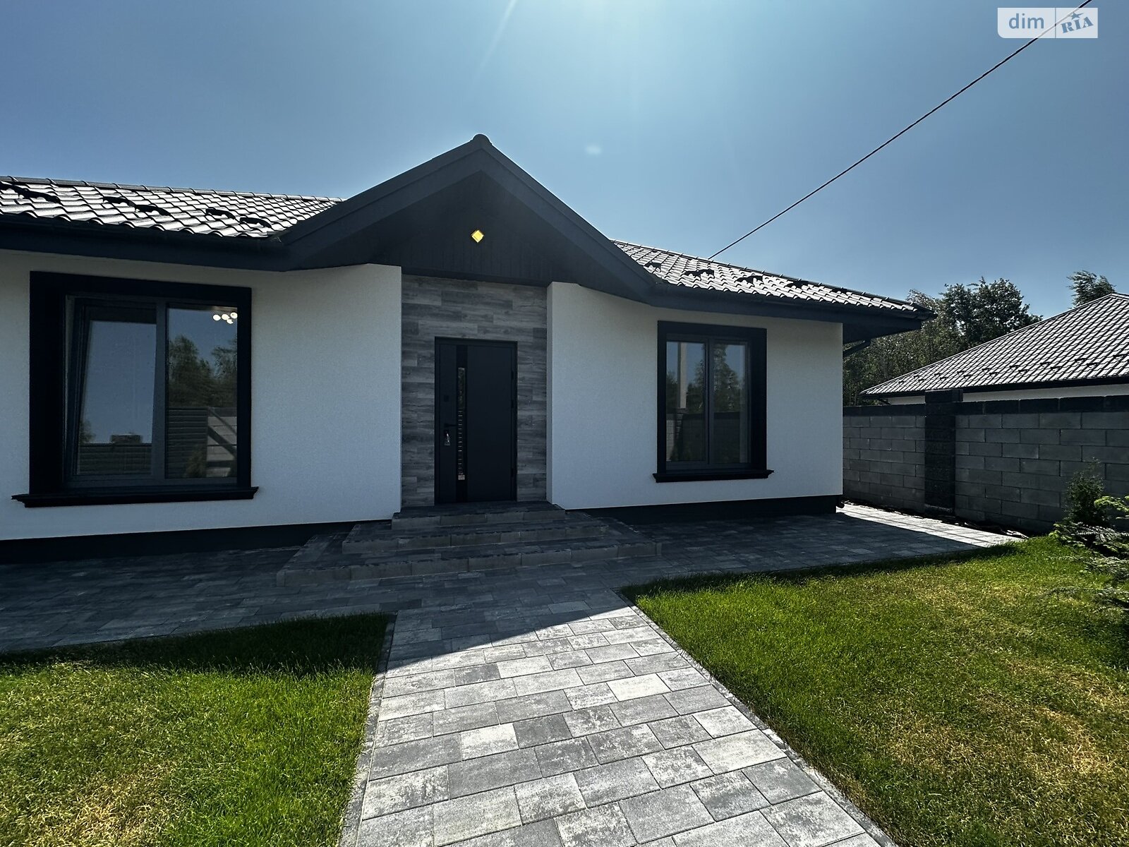 одноэтажный дом с отоплением, 100 кв. м, газобетон. Продажа в Ворзеле фото 1 одноэтажный дом с отоплением, 100 кв. м, газобетон. Продажа в Ворзеле фото 1