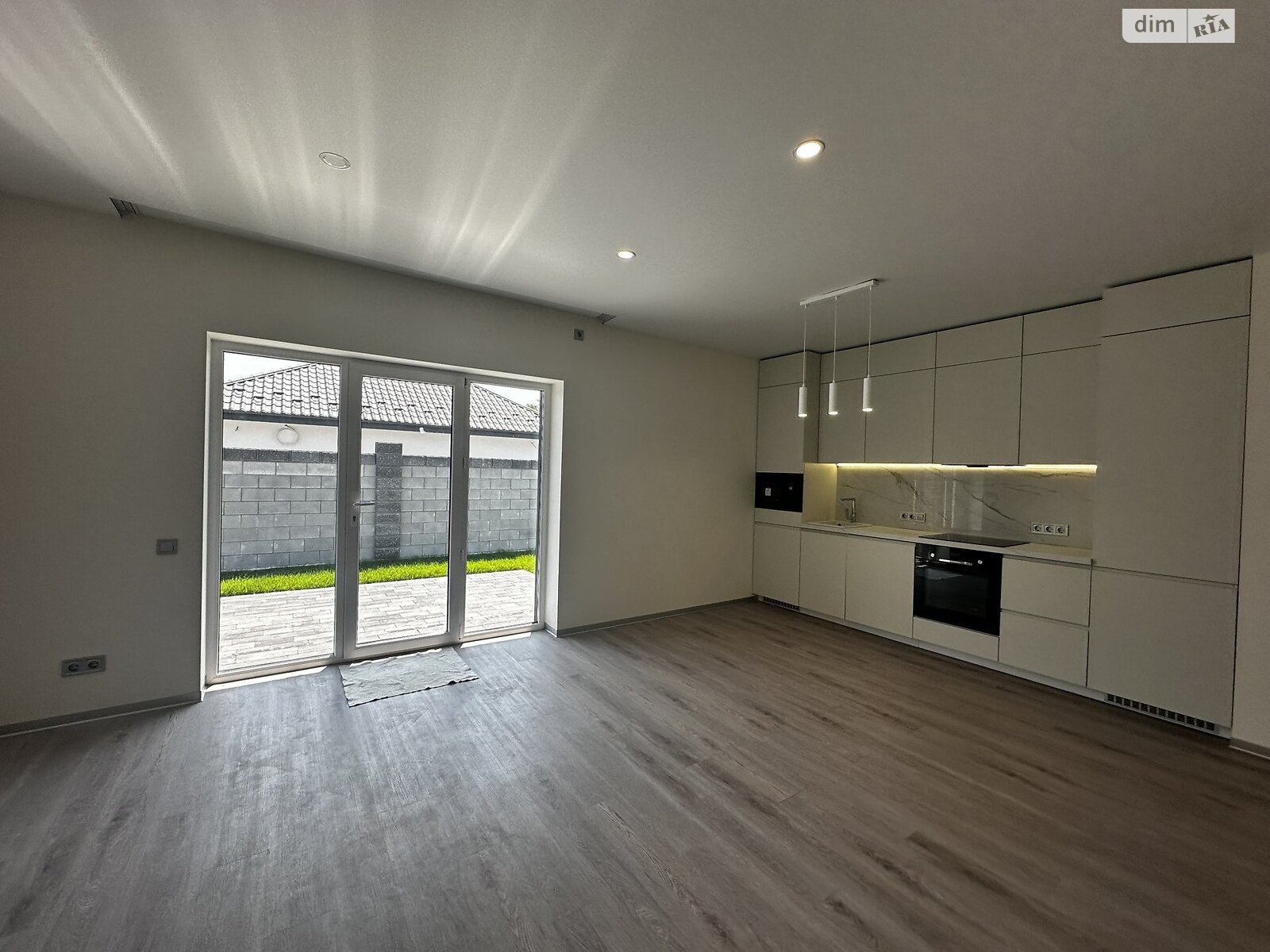 одноэтажный дом с отоплением, 100 кв. м, газобетон. Продажа в Ворзеле фото 1 одноэтажный дом с отоплением, 100 кв. м, газобетон. Продажа в Ворзеле фото 1