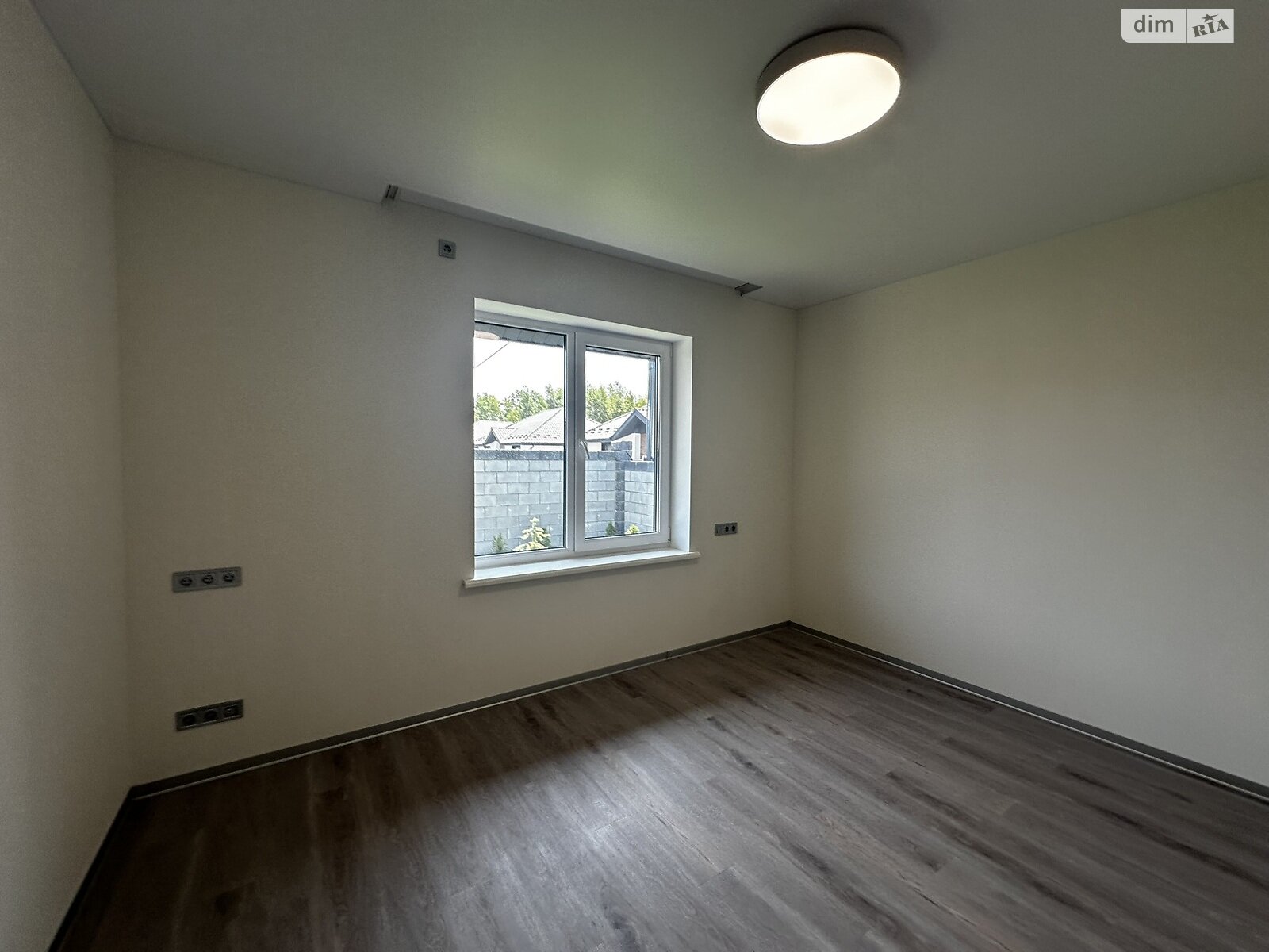 одноэтажный дом с отоплением, 100 кв. м, газобетон. Продажа в Ворзеле фото 1 одноэтажный дом с отоплением, 100 кв. м, газобетон. Продажа в Ворзеле фото 1