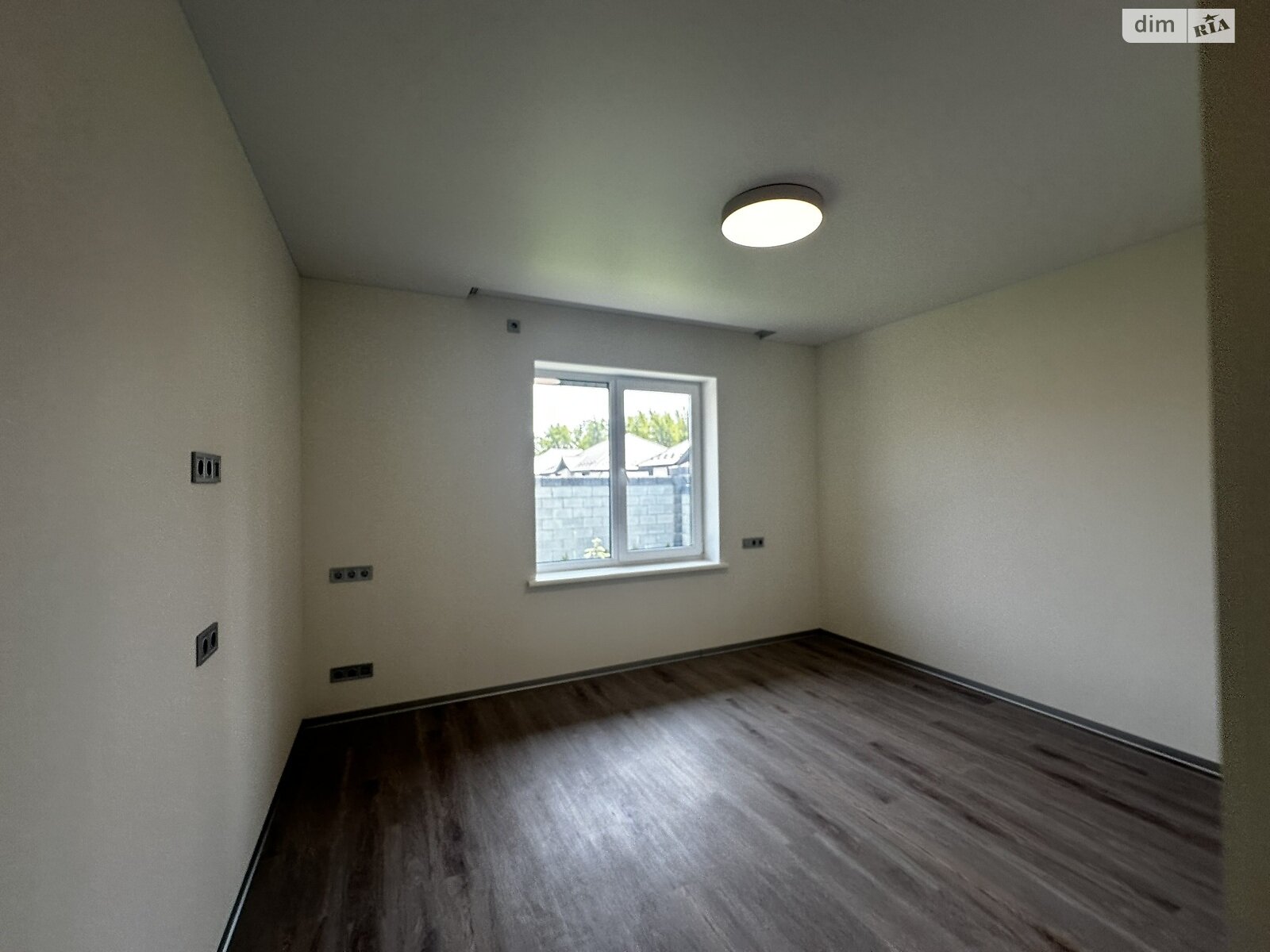 одноэтажный дом с отоплением, 100 кв. м, газобетон. Продажа в Ворзеле фото 1 одноэтажный дом с отоплением, 100 кв. м, газобетон. Продажа в Ворзеле фото 1