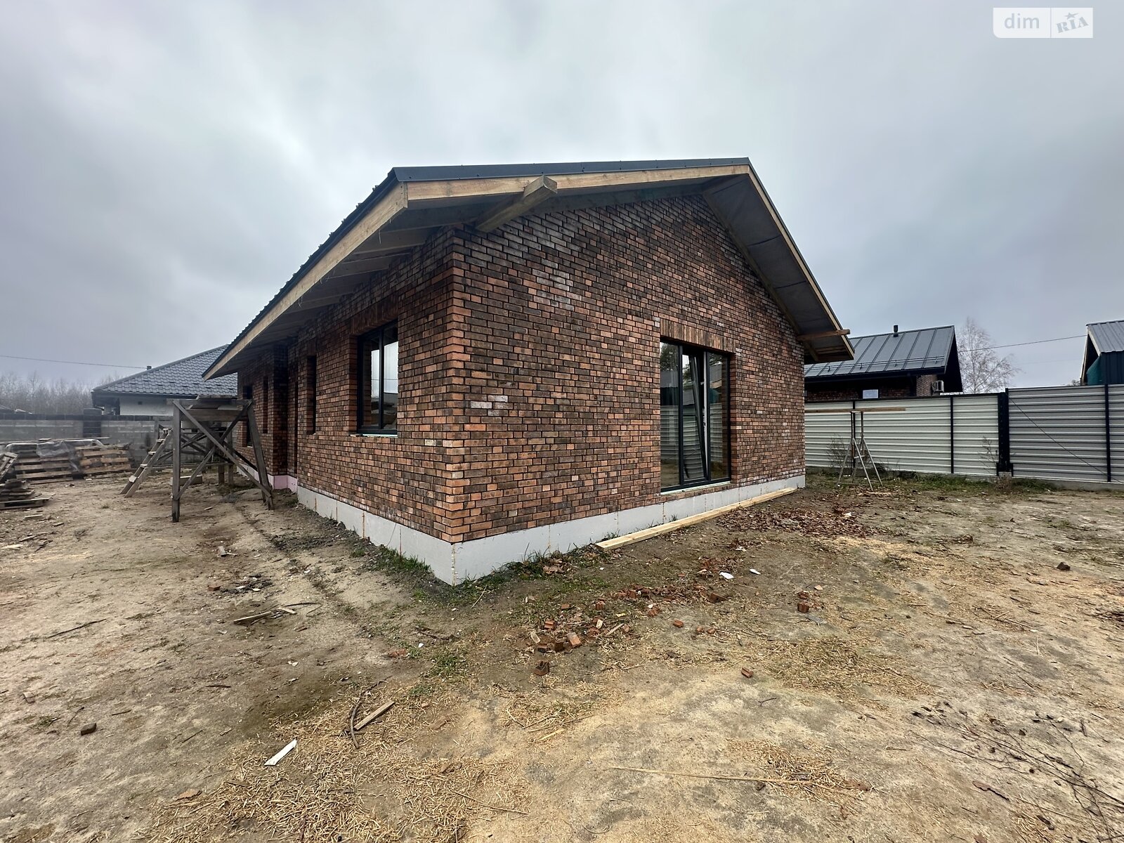 одноэтажный дом, 100 кв. м, кирпич. Продажа в Ворзеле фото 1 одноэтажный дом, 100 кв. м, кирпич. Продажа в Ворзеле фото 1