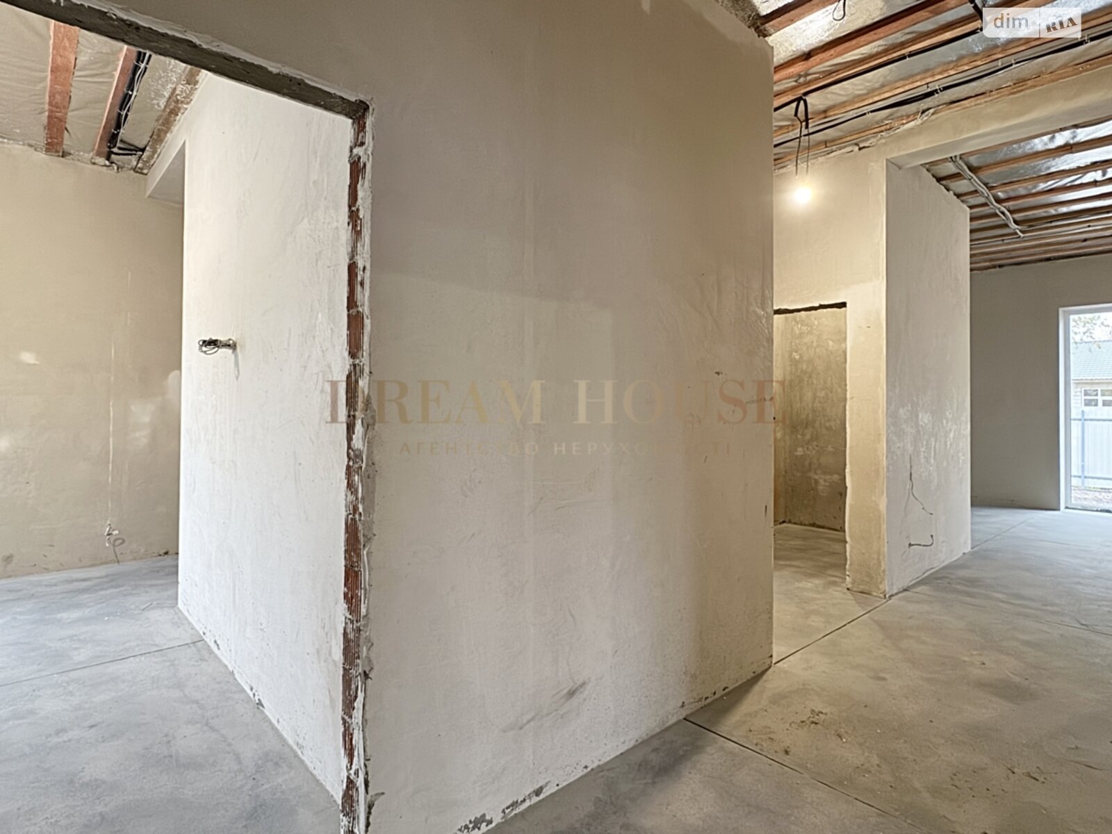 одноэтажный дом с отоплением, 125 кв. м, кирпич. Продажа в Ворзеле фото 1 одноэтажный дом с отоплением, 125 кв. м, кирпич. Продажа в Ворзеле фото 1