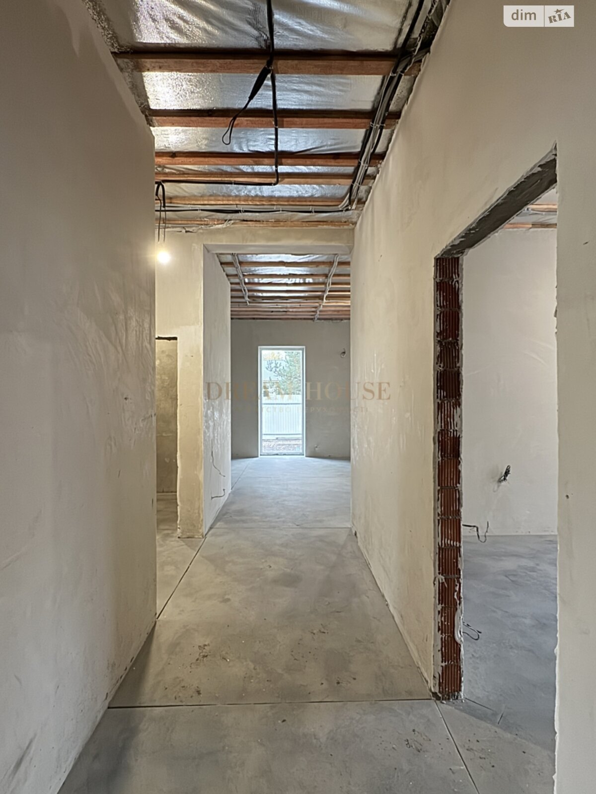 одноэтажный дом с отоплением, 125 кв. м, кирпич. Продажа в Ворзеле фото 1 одноэтажный дом с отоплением, 125 кв. м, кирпич. Продажа в Ворзеле фото 1