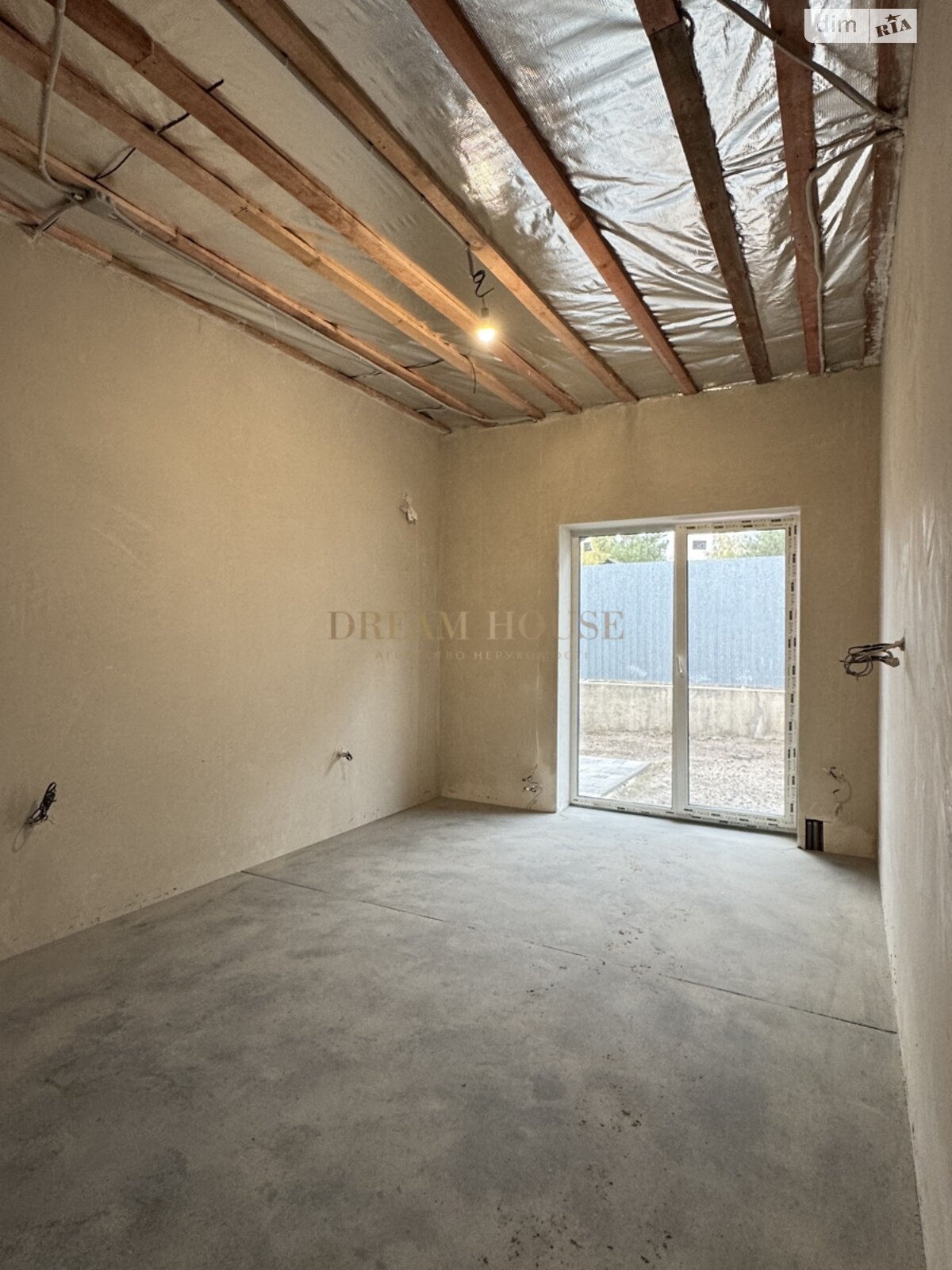 одноэтажный дом с отоплением, 125 кв. м, кирпич. Продажа в Ворзеле фото 1 одноэтажный дом с отоплением, 125 кв. м, кирпич. Продажа в Ворзеле фото 1