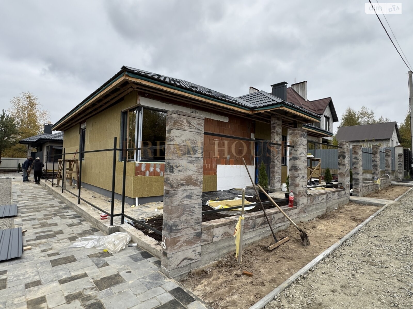 одноэтажный дом с отоплением, 125 кв. м, кирпич. Продажа в Ворзеле фото 1 одноэтажный дом с отоплением, 125 кв. м, кирпич. Продажа в Ворзеле фото 1