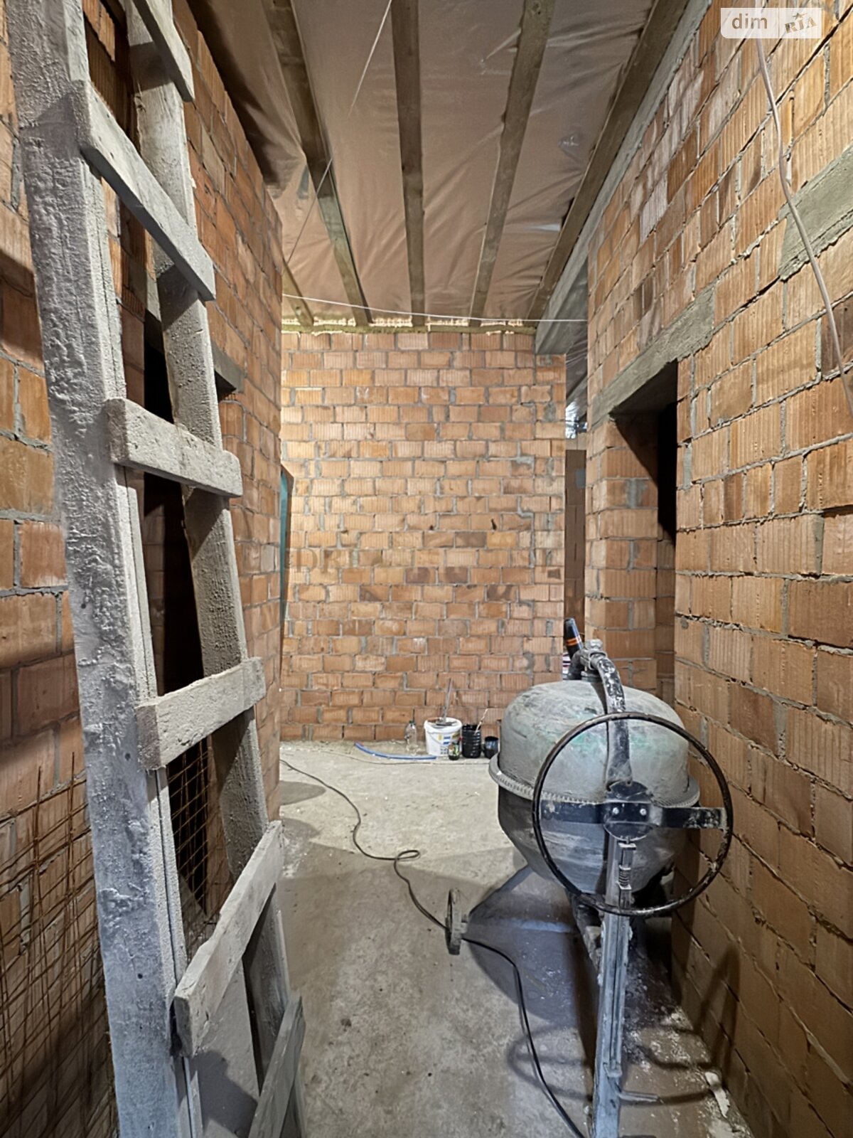 одноэтажный дом с отоплением, 125 кв. м, кирпич. Продажа в Ворзеле фото 1 одноэтажный дом с отоплением, 125 кв. м, кирпич. Продажа в Ворзеле фото 1