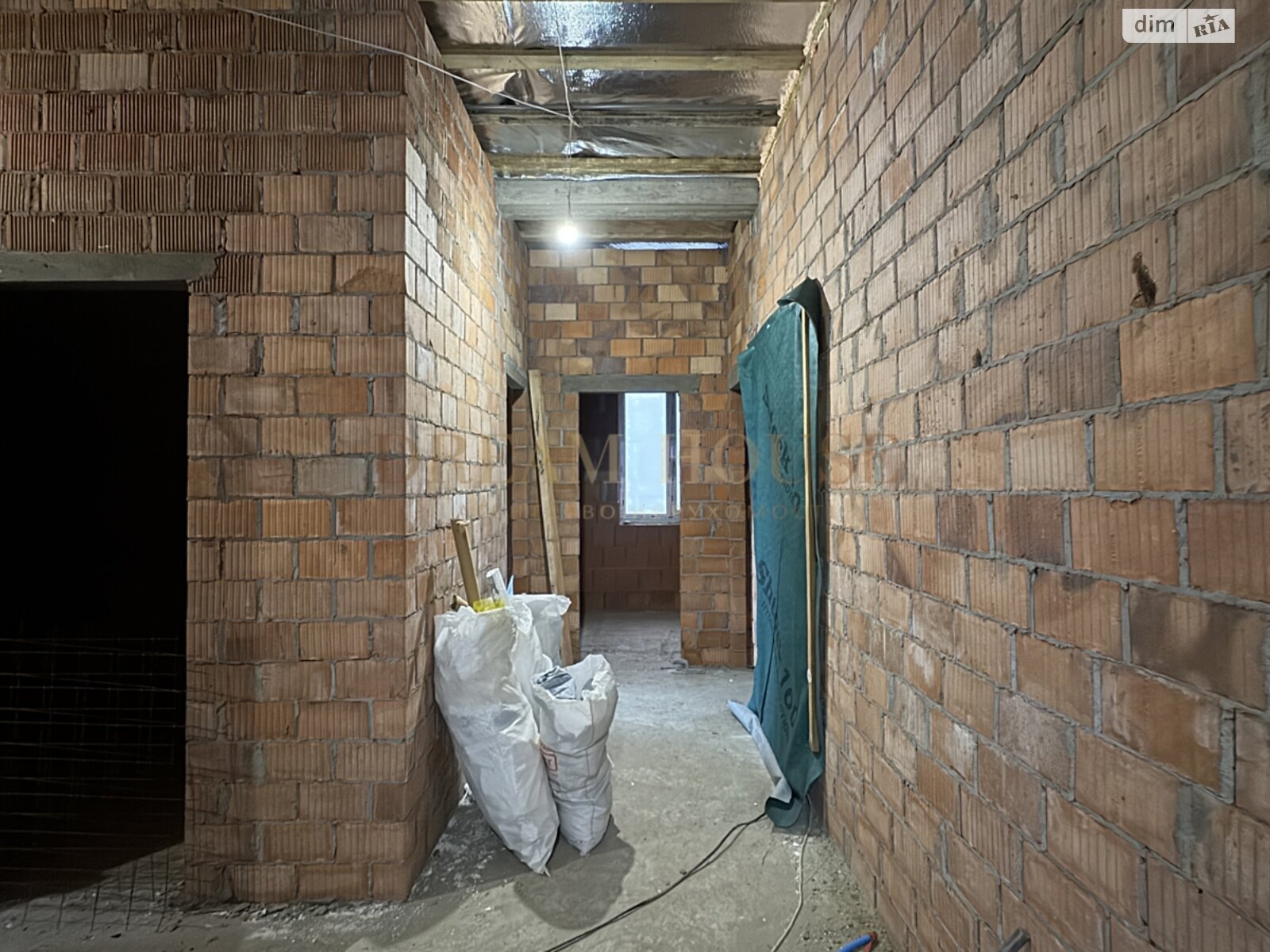 одноэтажный дом с отоплением, 125 кв. м, кирпич. Продажа в Ворзеле фото 1 одноэтажный дом с отоплением, 125 кв. м, кирпич. Продажа в Ворзеле фото 1