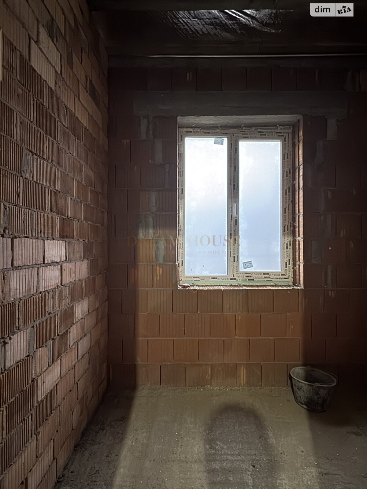 одноэтажный дом с отоплением, 125 кв. м, кирпич. Продажа в Ворзеле фото 1 одноэтажный дом с отоплением, 125 кв. м, кирпич. Продажа в Ворзеле фото 1