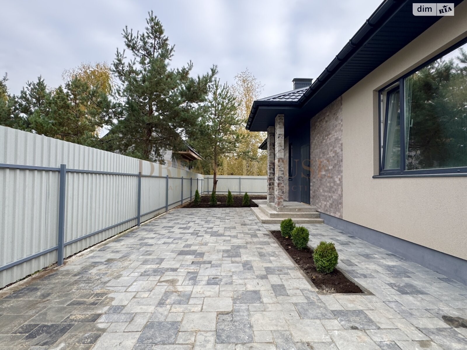 одноэтажный дом с отоплением, 125 кв. м, кирпич. Продажа в Ворзеле фото 1 одноэтажный дом с отоплением, 125 кв. м, кирпич. Продажа в Ворзеле фото 1