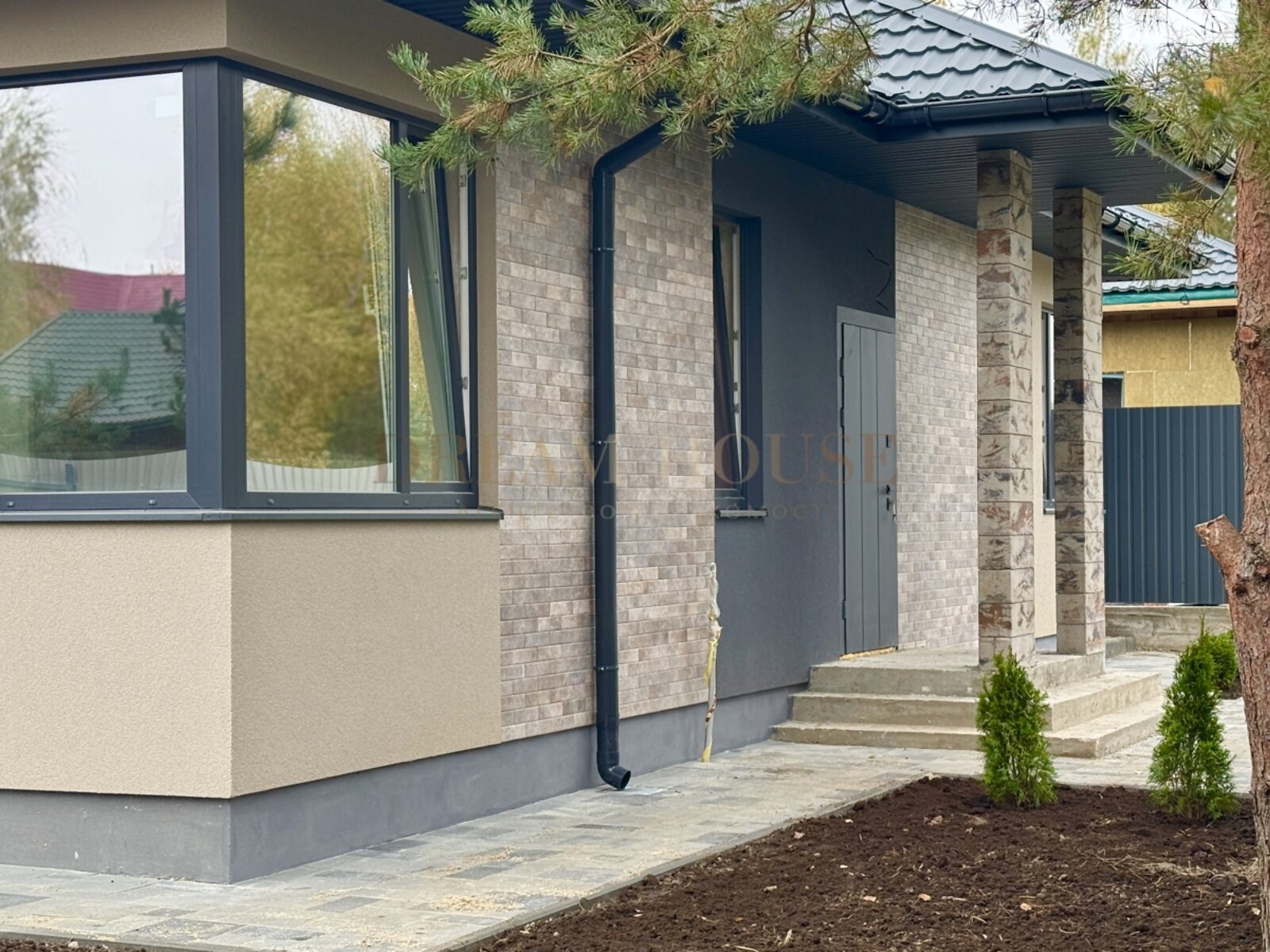 одноэтажный дом с отоплением, 125 кв. м, кирпич. Продажа в Ворзеле фото 1 одноэтажный дом с отоплением, 125 кв. м, кирпич. Продажа в Ворзеле фото 1