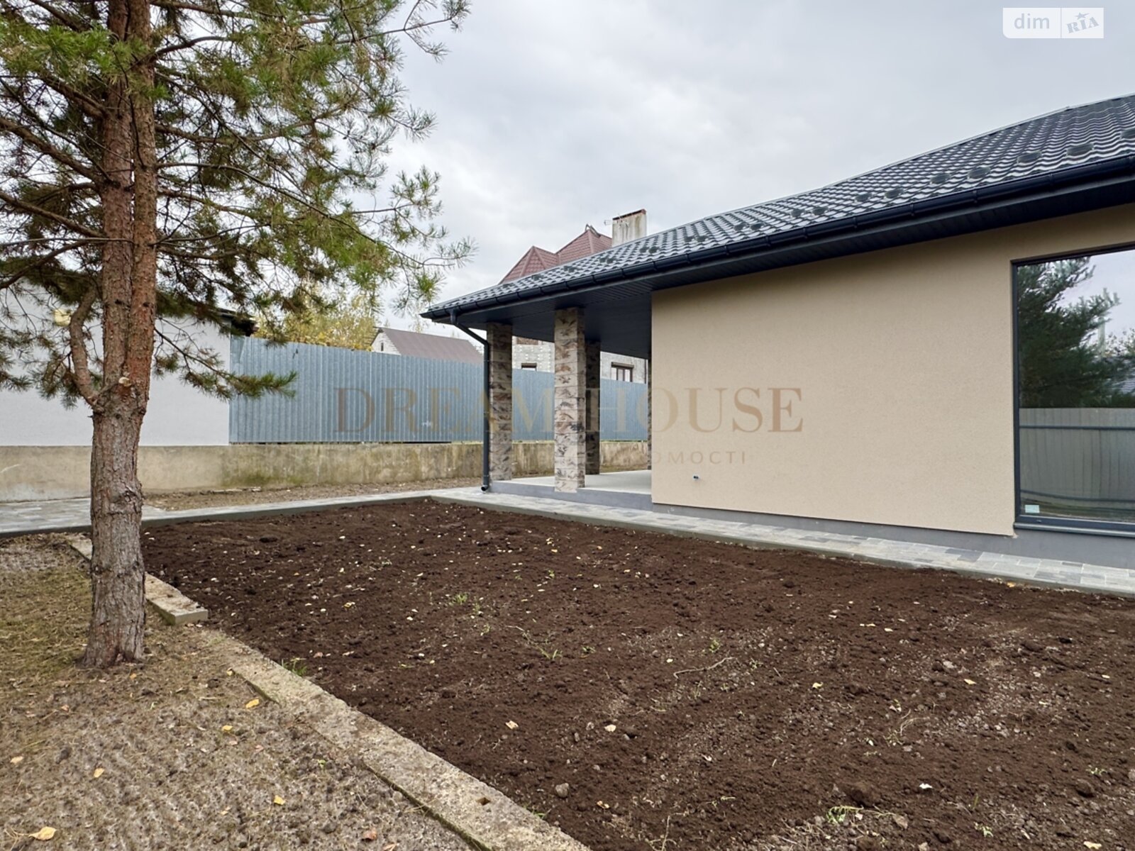 одноэтажный дом с отоплением, 125 кв. м, кирпич. Продажа в Ворзеле фото 1 одноэтажный дом с отоплением, 125 кв. м, кирпич. Продажа в Ворзеле фото 1