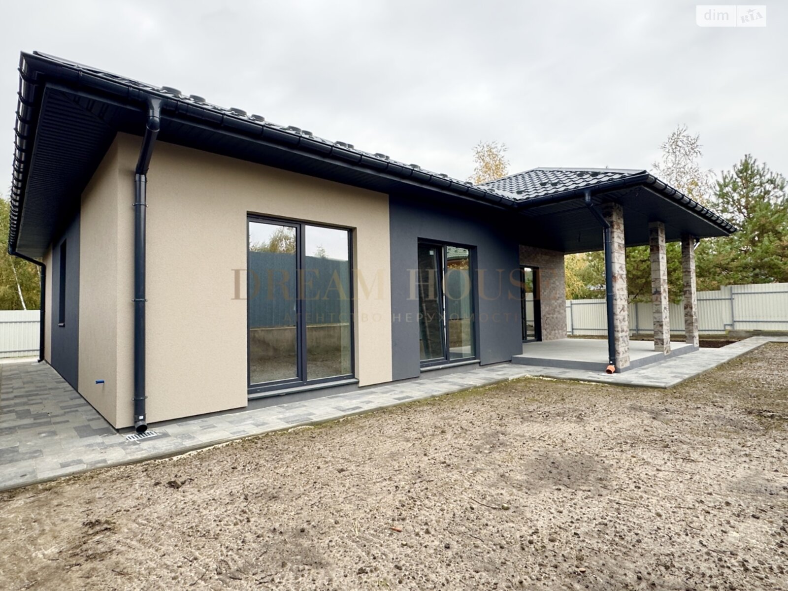 одноэтажный дом с отоплением, 125 кв. м, кирпич. Продажа в Ворзеле фото 1 одноэтажный дом с отоплением, 125 кв. м, кирпич. Продажа в Ворзеле фото 1