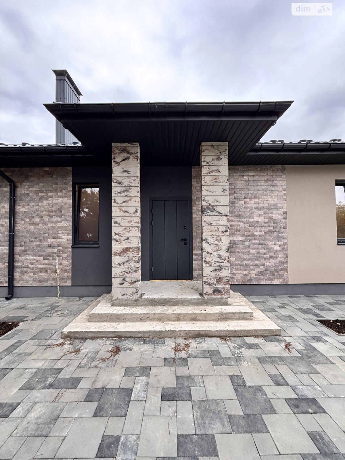 одноэтажный дом с верандой, 125 кв. м, керамический блок. Продажа в Ворзеле фото 1 одноэтажный дом с верандой, 125 кв. м, керамический блок. Продажа в Ворзеле фото 1