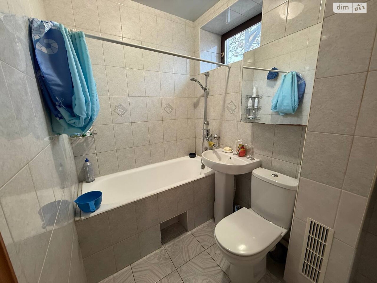 трехэтажный дом с гаражом, 300.4 кв. м, кирпич. Продажа в Ворзеле фото 1 трехэтажный дом с гаражом, 300.4 кв. м, кирпич. Продажа в Ворзеле фото 1