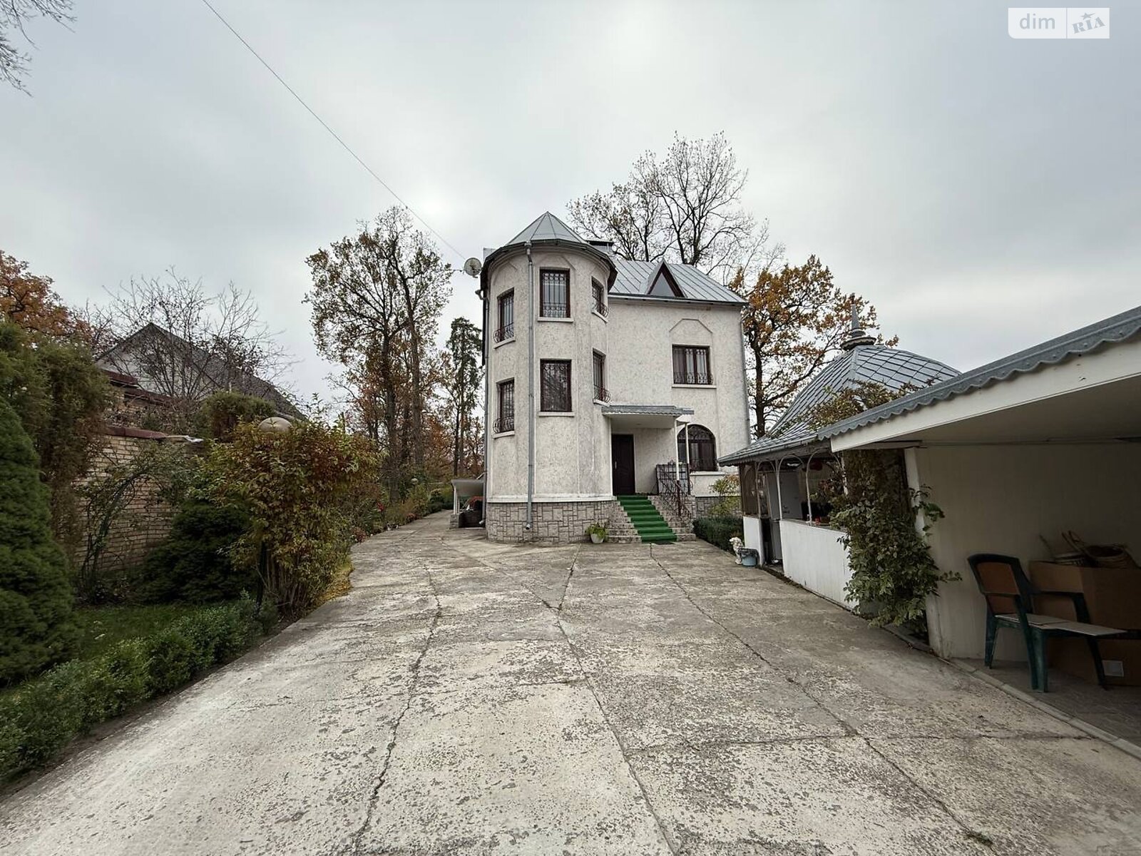 трехэтажный дом с гаражом, 300.4 кв. м, кирпич. Продажа в Ворзеле фото 1 трехэтажный дом с гаражом, 300.4 кв. м, кирпич. Продажа в Ворзеле фото 1