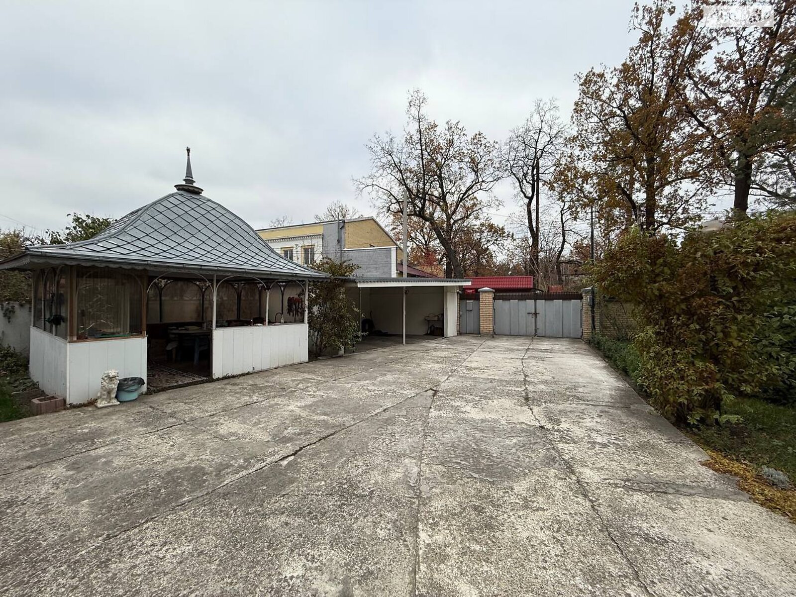 трехэтажный дом с гаражом, 300.4 кв. м, кирпич. Продажа в Ворзеле фото 1 трехэтажный дом с гаражом, 300.4 кв. м, кирпич. Продажа в Ворзеле фото 1