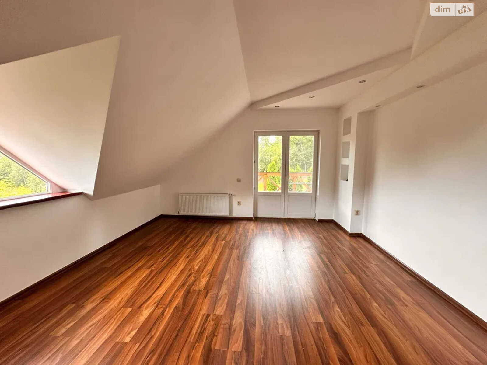 двухэтажный дом с гаражом, 220 кв. м, газобетон. Продажа в Ворзеле фото 1