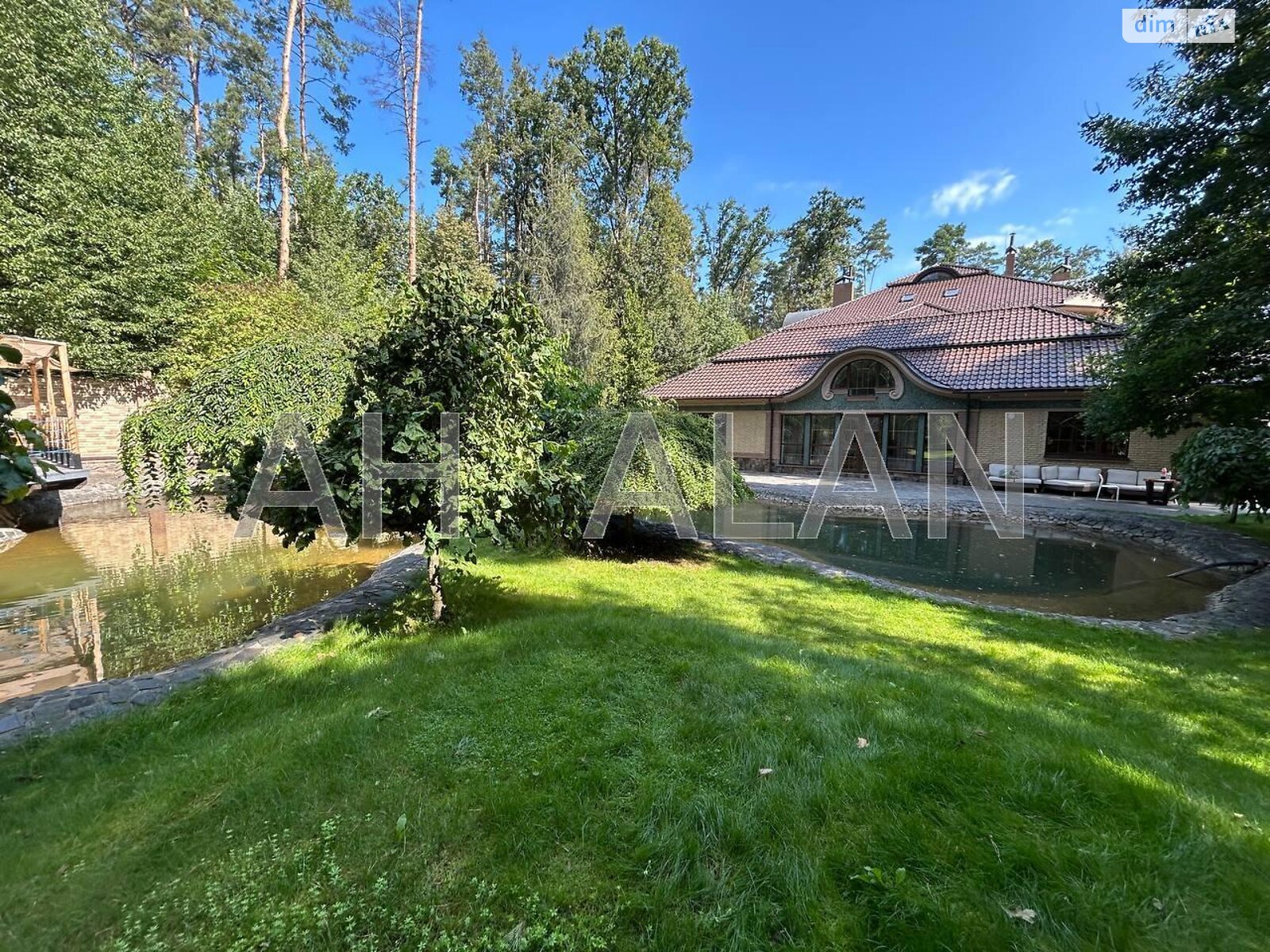 триповерховий будинок з опаленням, 1101.5 кв. м, цегла. Продаж у Ворзелі фото 1 триповерховий будинок з опаленням, 1101.5 кв. м, цегла. Продаж у Ворзелі фото 1