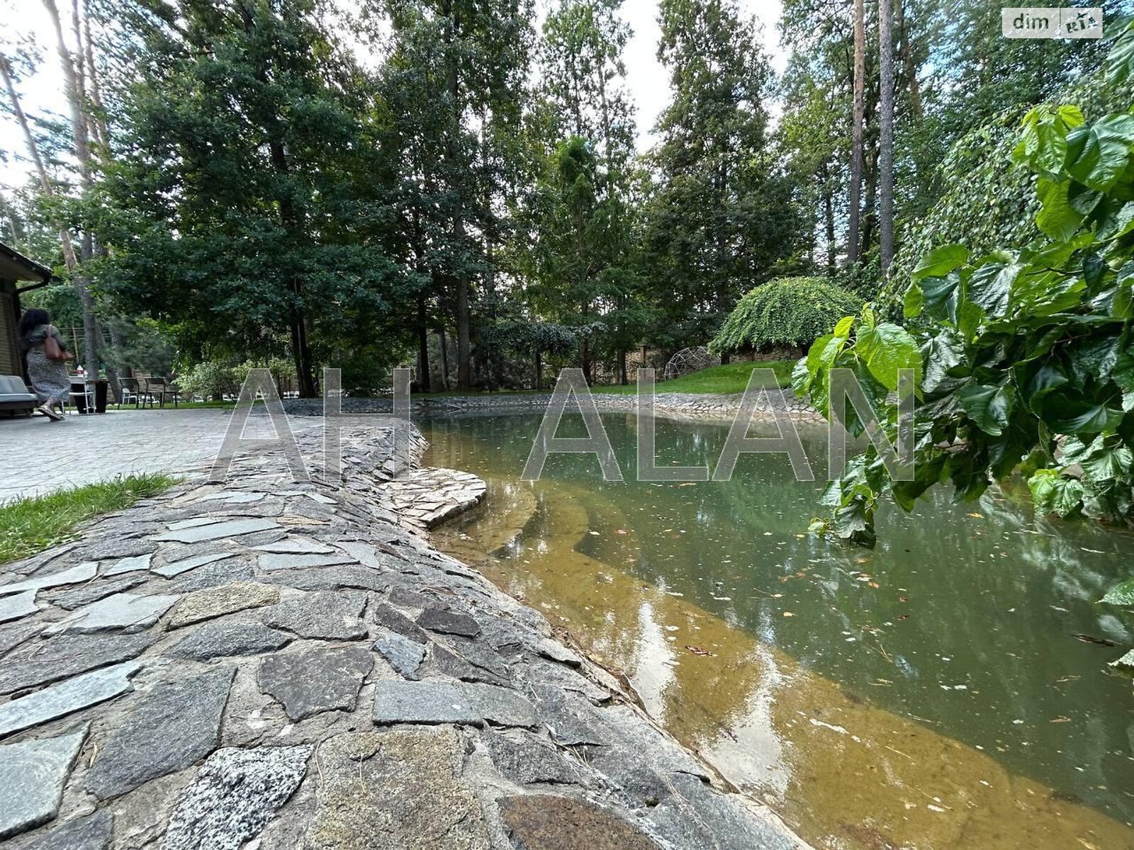 триповерховий будинок з опаленням, 1101.5 кв. м, цегла. Продаж у Ворзелі фото 1 триповерховий будинок з опаленням, 1101.5 кв. м, цегла. Продаж у Ворзелі фото 1