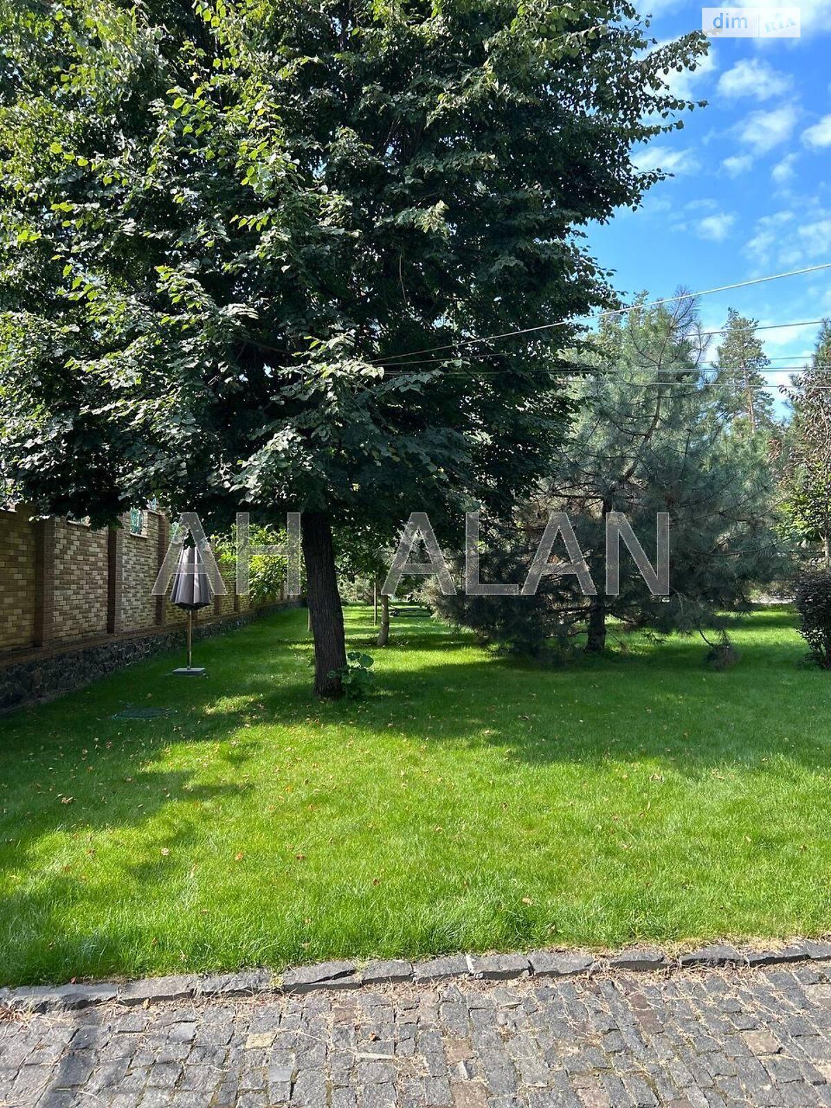 триповерховий будинок з опаленням, 1101.5 кв. м, цегла. Продаж у Ворзелі фото 1 триповерховий будинок з опаленням, 1101.5 кв. м, цегла. Продаж у Ворзелі фото 1