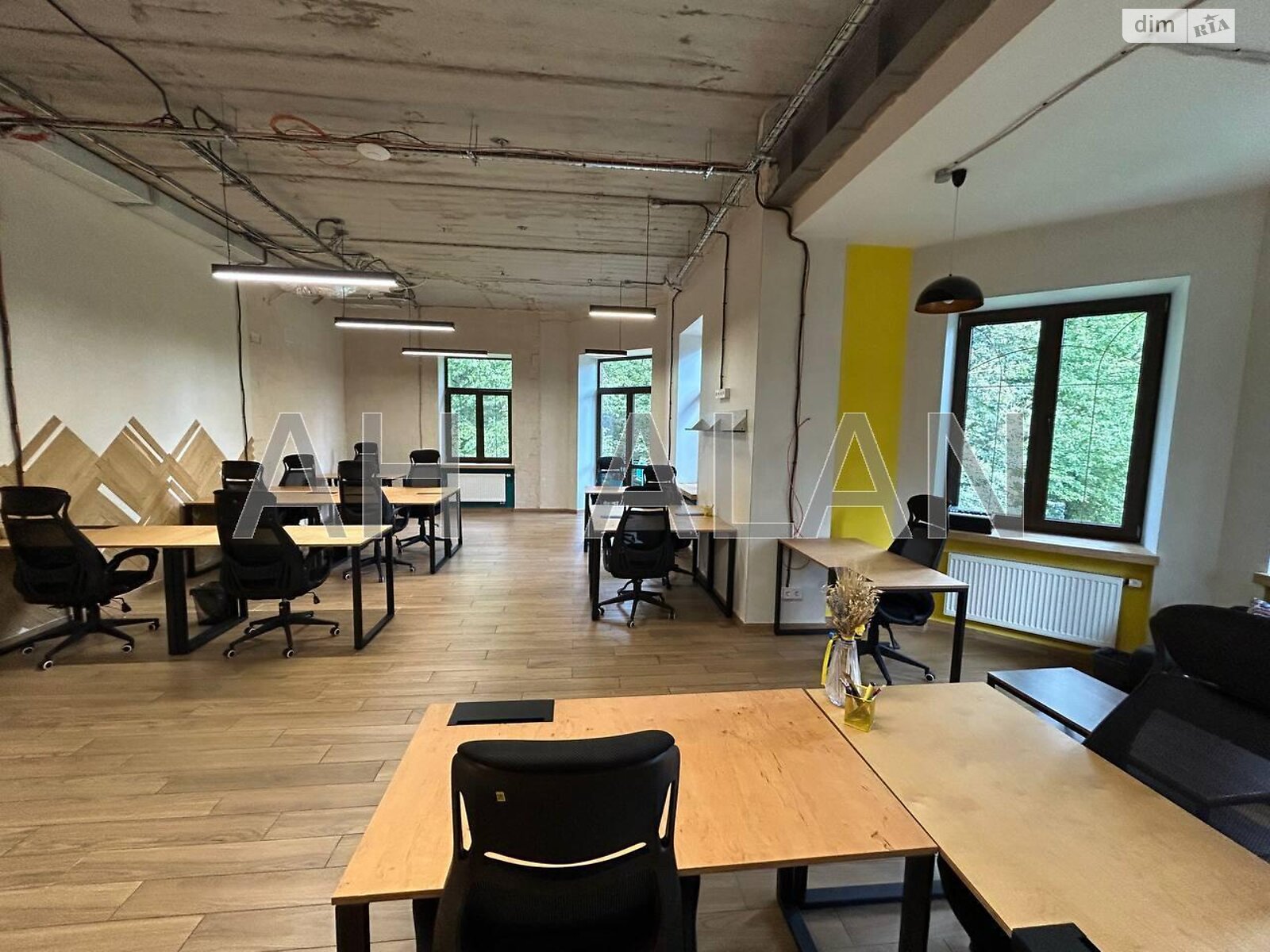 триповерховий будинок з опаленням, 1101.5 кв. м, цегла. Продаж у Ворзелі фото 1 триповерховий будинок з опаленням, 1101.5 кв. м, цегла. Продаж у Ворзелі фото 1