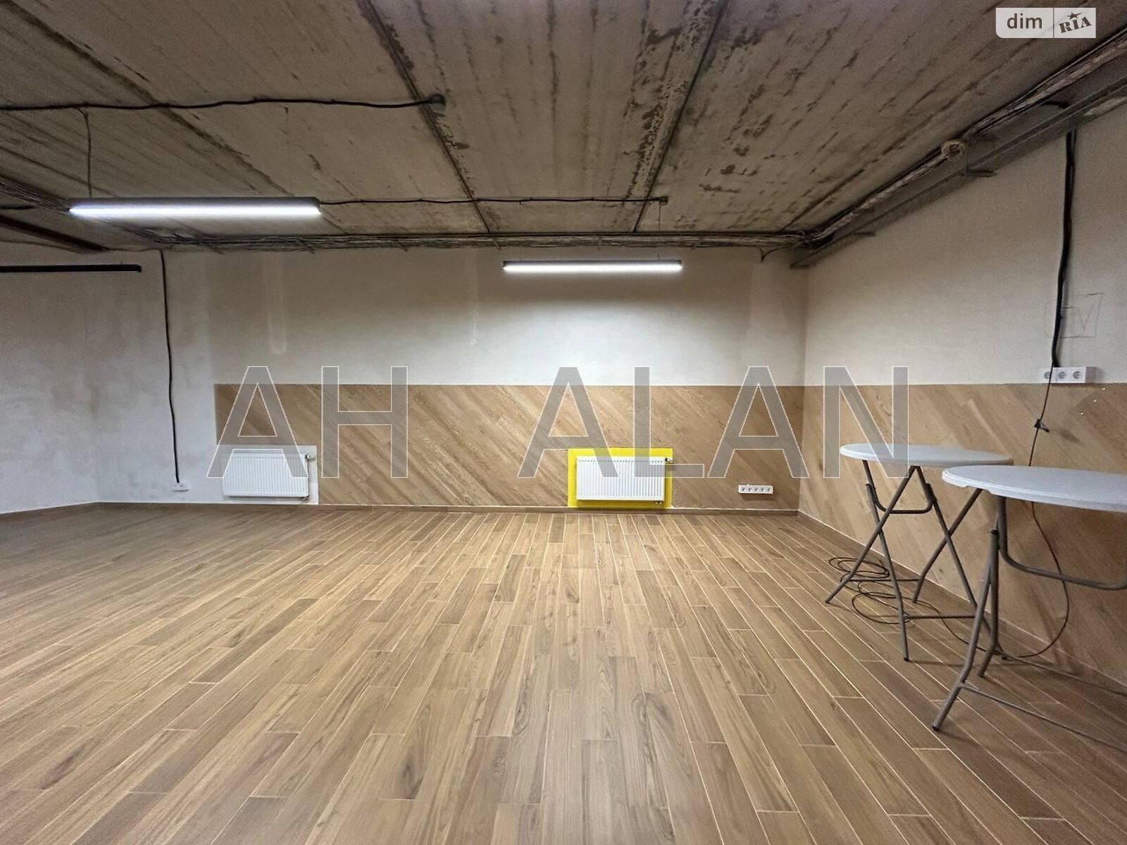 триповерховий будинок з опаленням, 1101.5 кв. м, цегла. Продаж у Ворзелі фото 1 триповерховий будинок з опаленням, 1101.5 кв. м, цегла. Продаж у Ворзелі фото 1