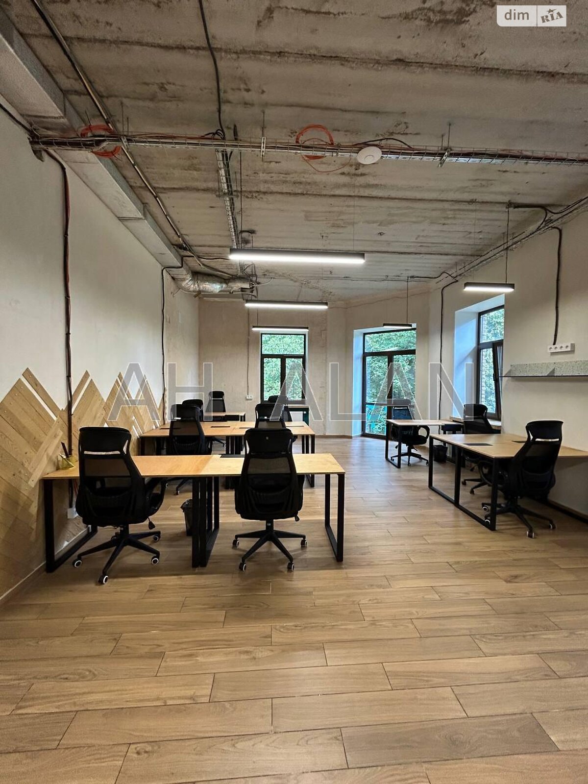 триповерховий будинок з опаленням, 1101.5 кв. м, цегла. Продаж у Ворзелі фото 1 триповерховий будинок з опаленням, 1101.5 кв. м, цегла. Продаж у Ворзелі фото 1