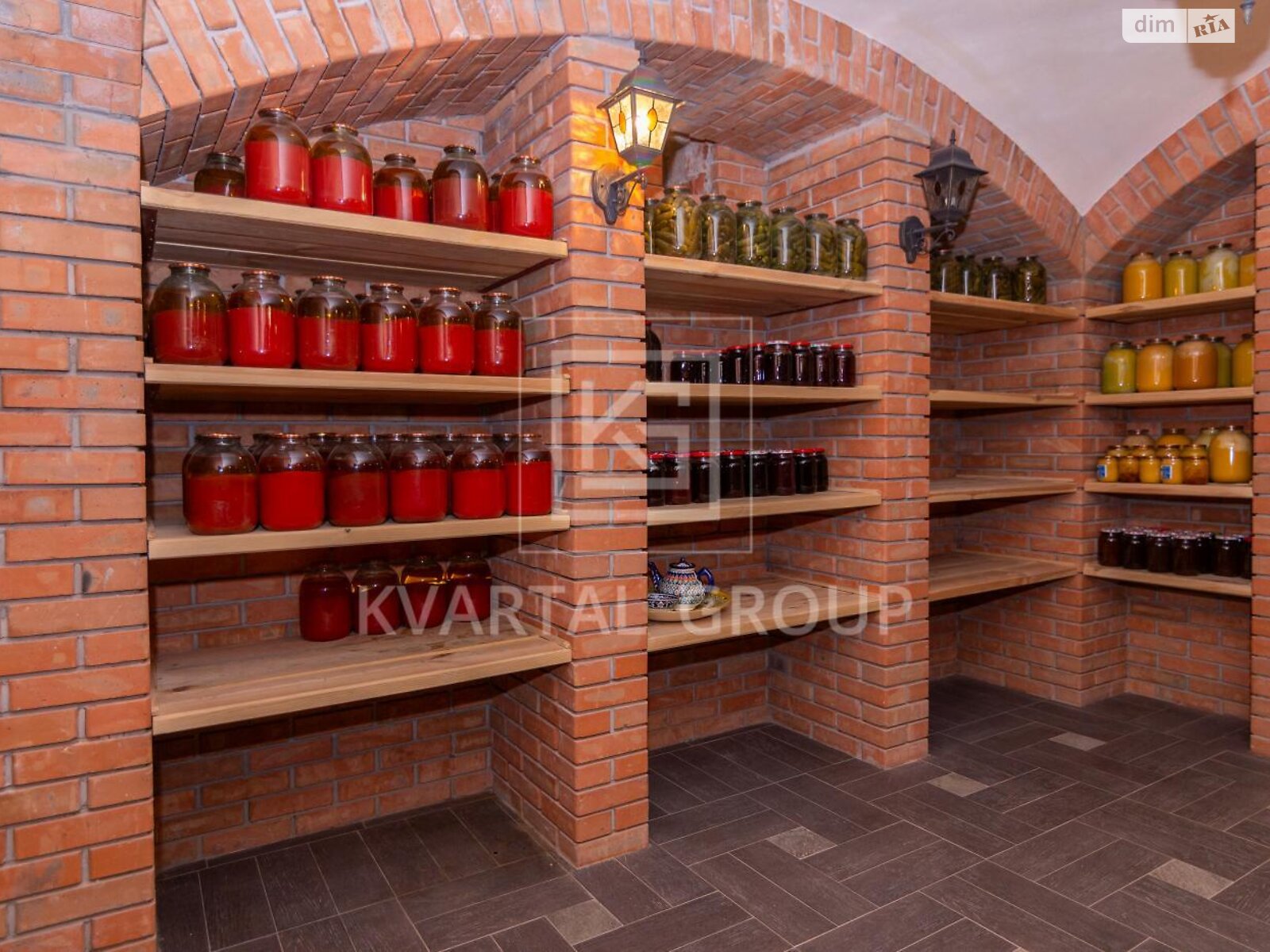 триповерховий будинок з балконом, 1101.5 кв. м, цегла. Продаж у Ворзелі фото 1