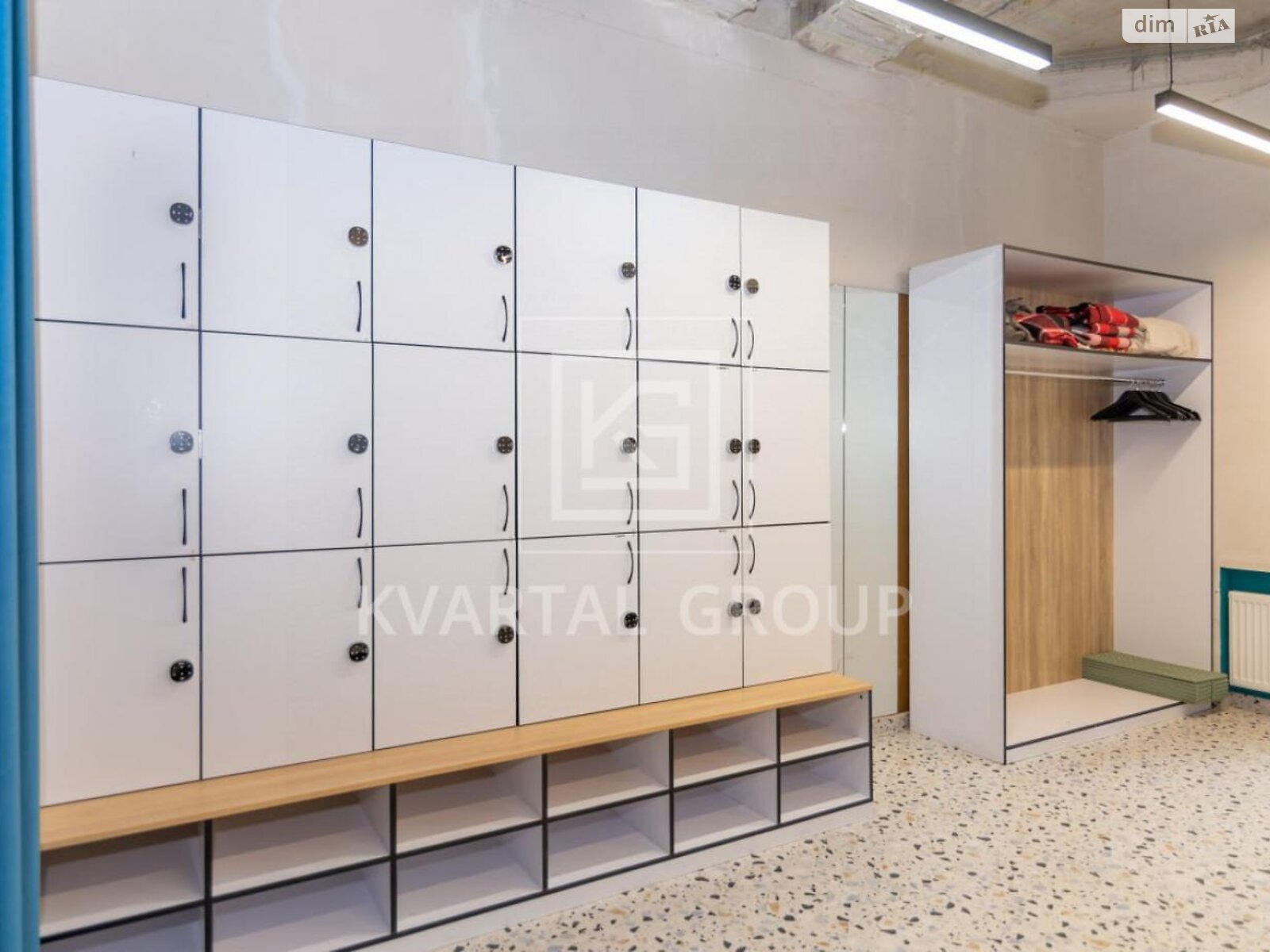 триповерховий будинок з балконом, 1101.5 кв. м, цегла. Продаж у Ворзелі фото 1