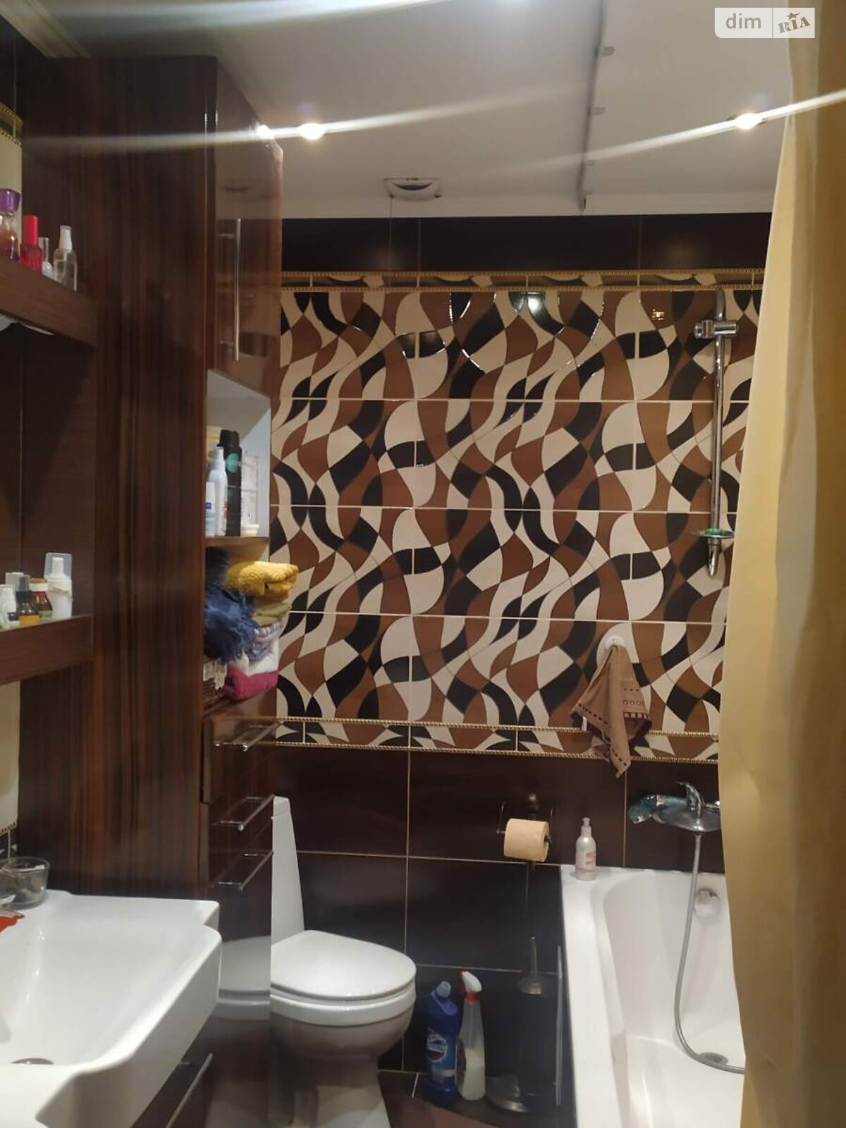 двоповерховий будинок з ремонтом, 233.8 кв. м, цегла. Продаж у Ворзелі фото 1 двоповерховий будинок з ремонтом, 233.8 кв. м, цегла. Продаж у Ворзелі фото 1